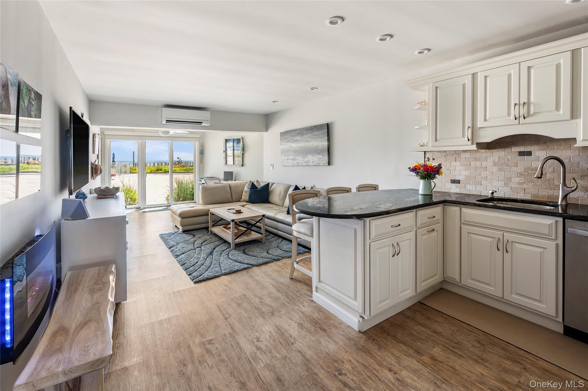 585 Dune, Unit A18 photo 7