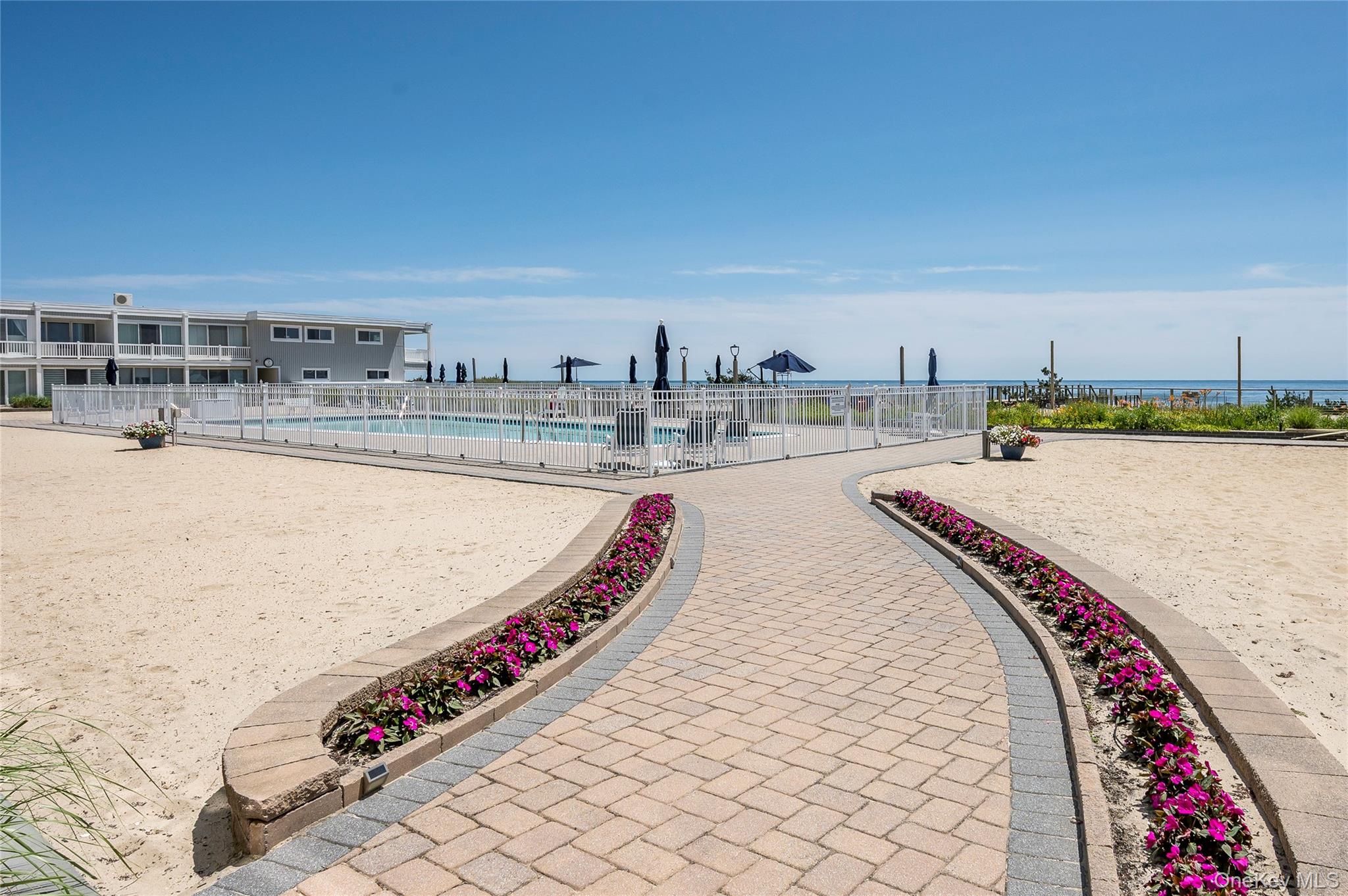 585 Dune, Unit A18 photo 15