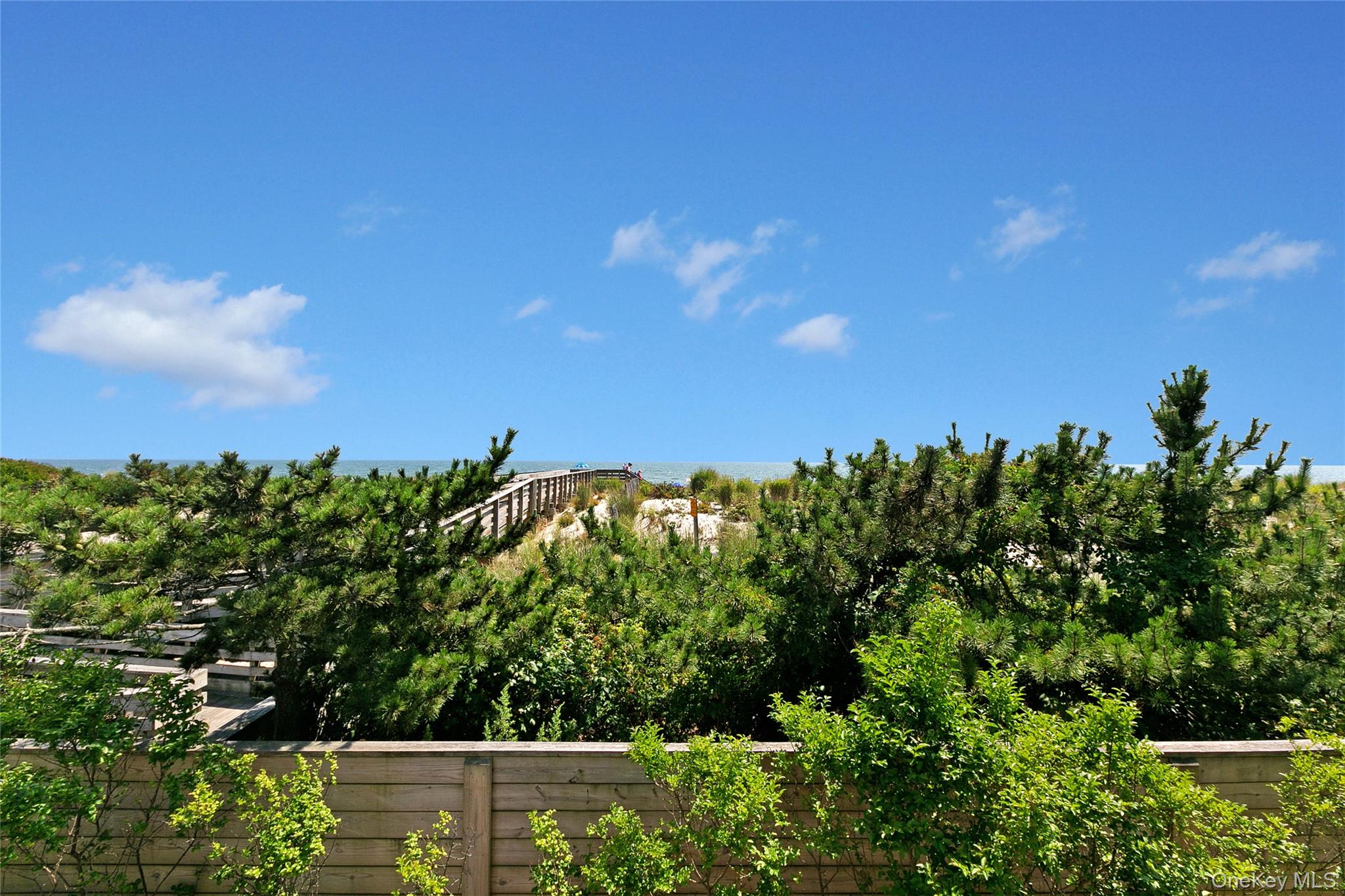879 Oceanfront – For Sale photo 23