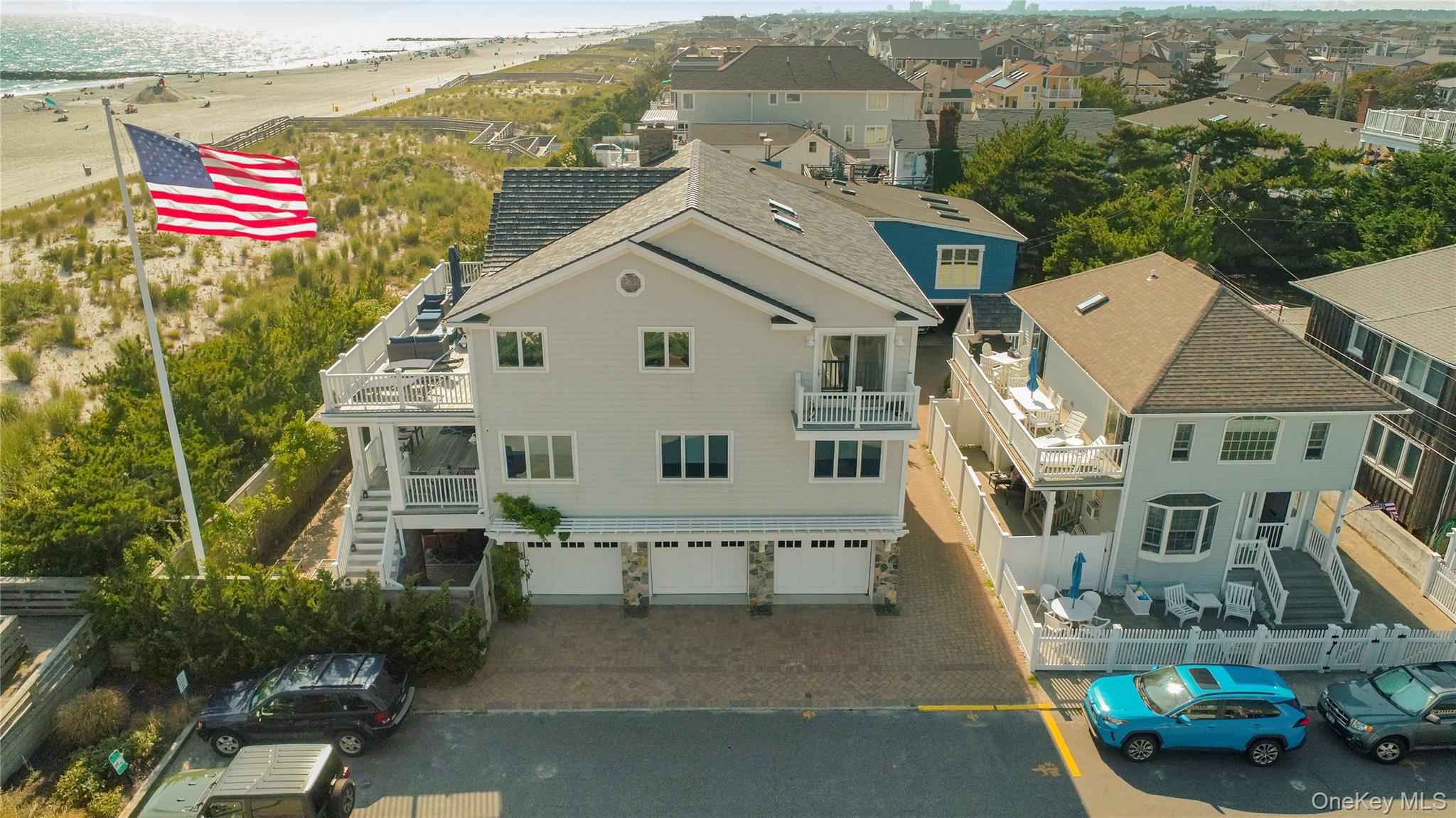 879 Oceanfront – For Sale photo 2
