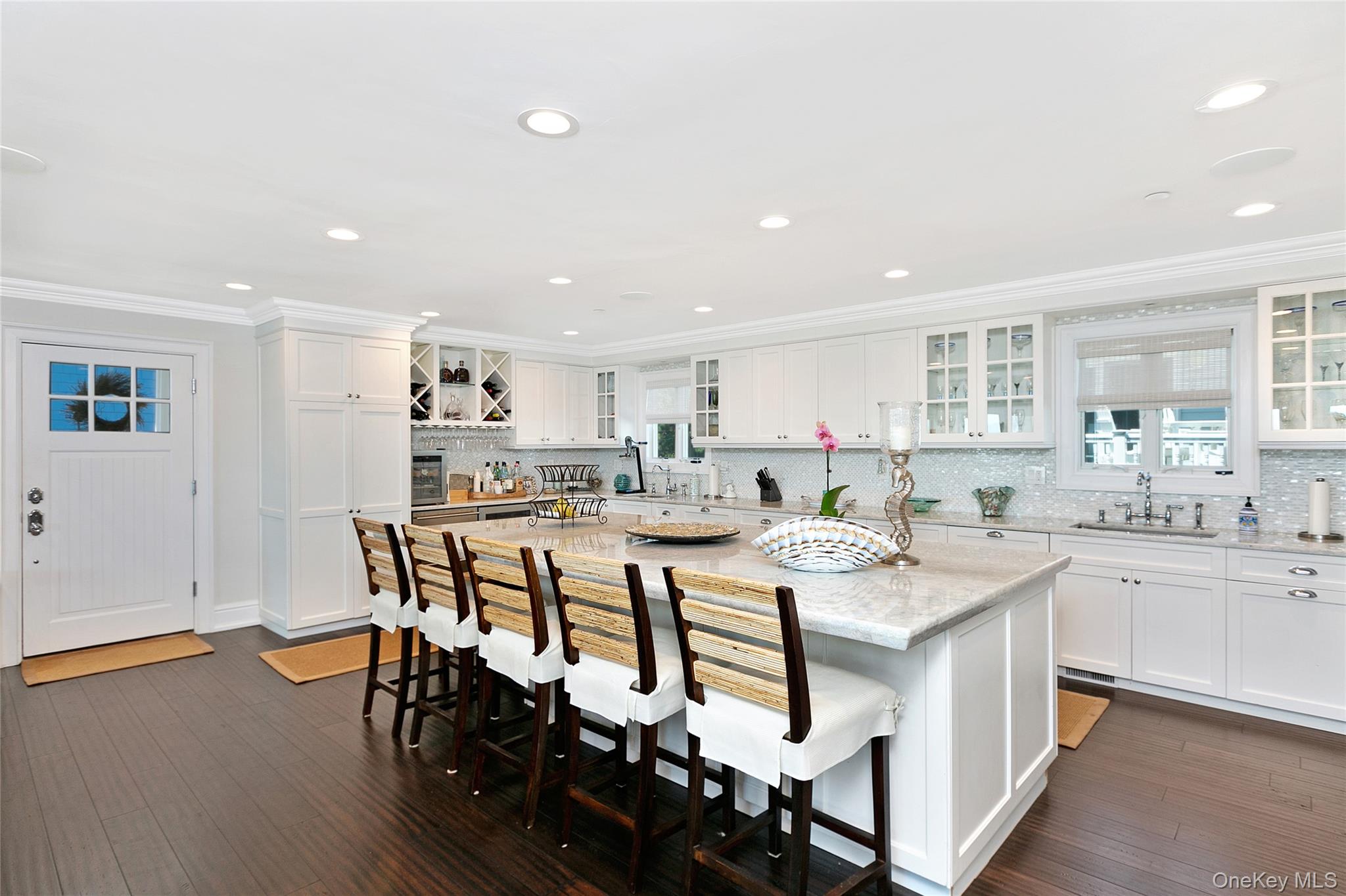 879 Oceanfront – For Sale photo 6