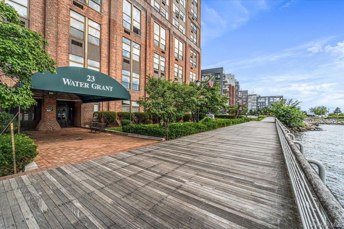 23 Water Grant Street, Unit 8I photo 3