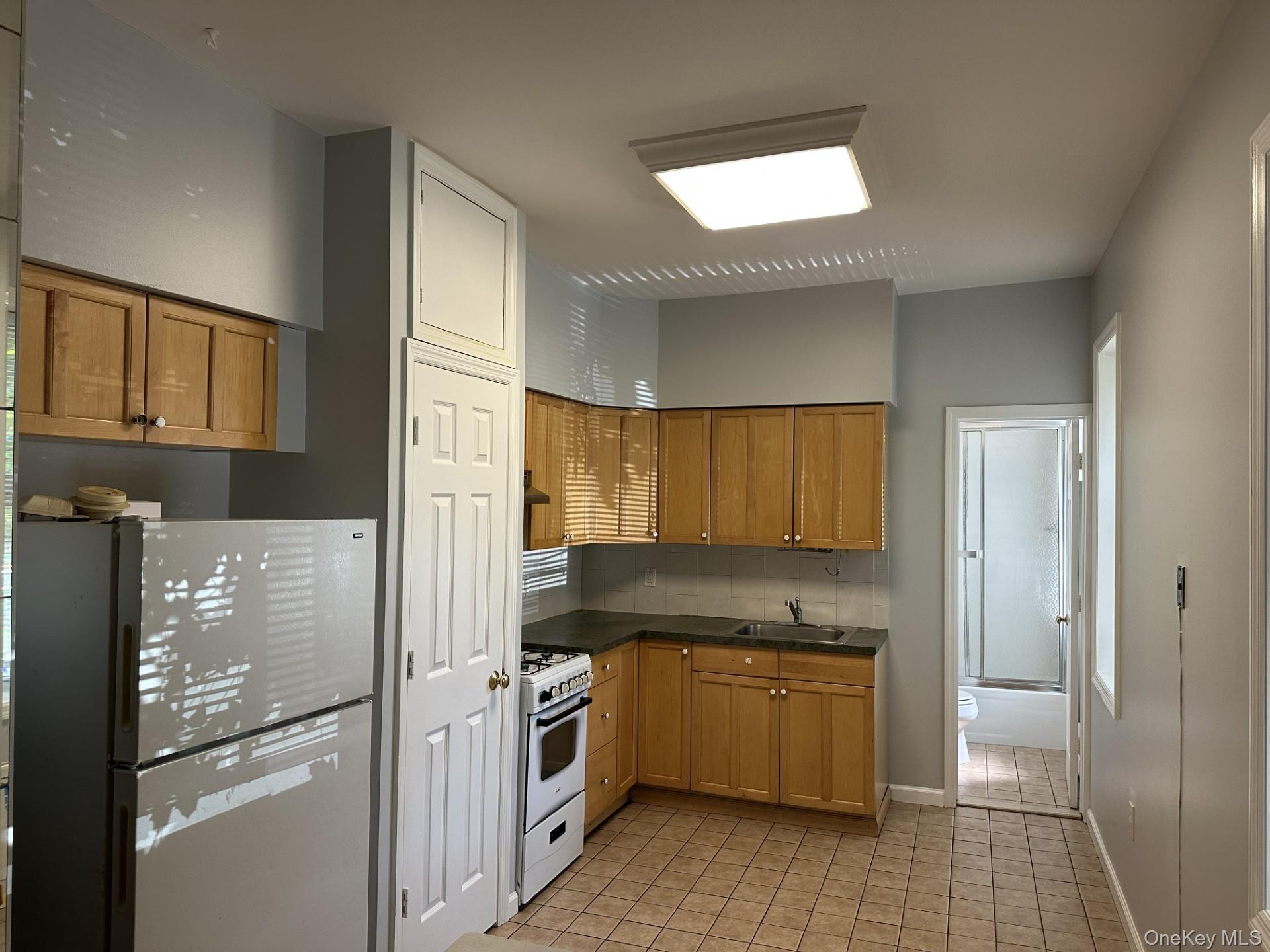 49 5th Street, Unit 1 photo 2