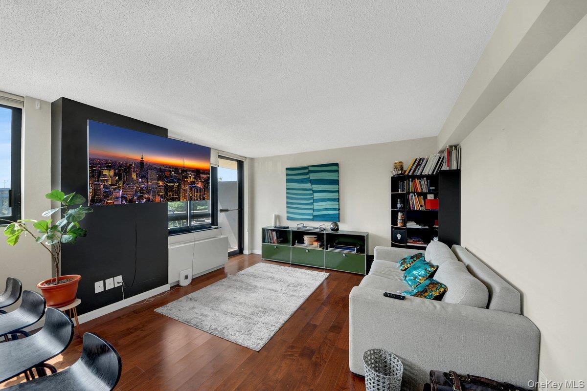 2287 Johnson Avenue, Unit 4F photo 11