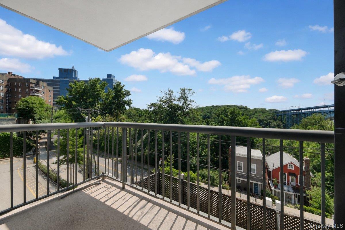 2287 Johnson Avenue, Unit 4F photo 12