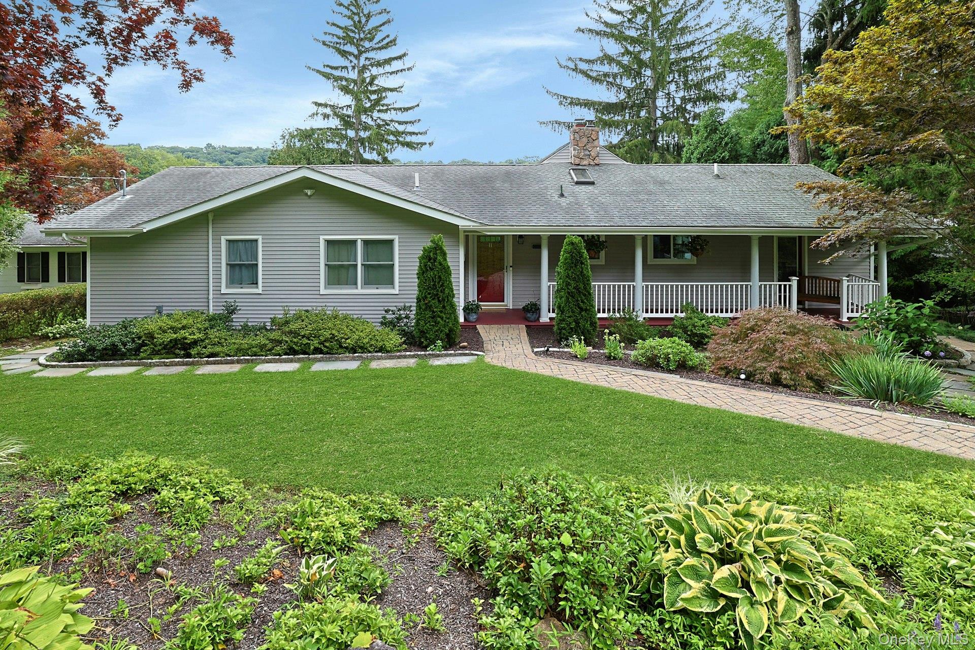 11 Lakeside Road – For Sale photo 2
