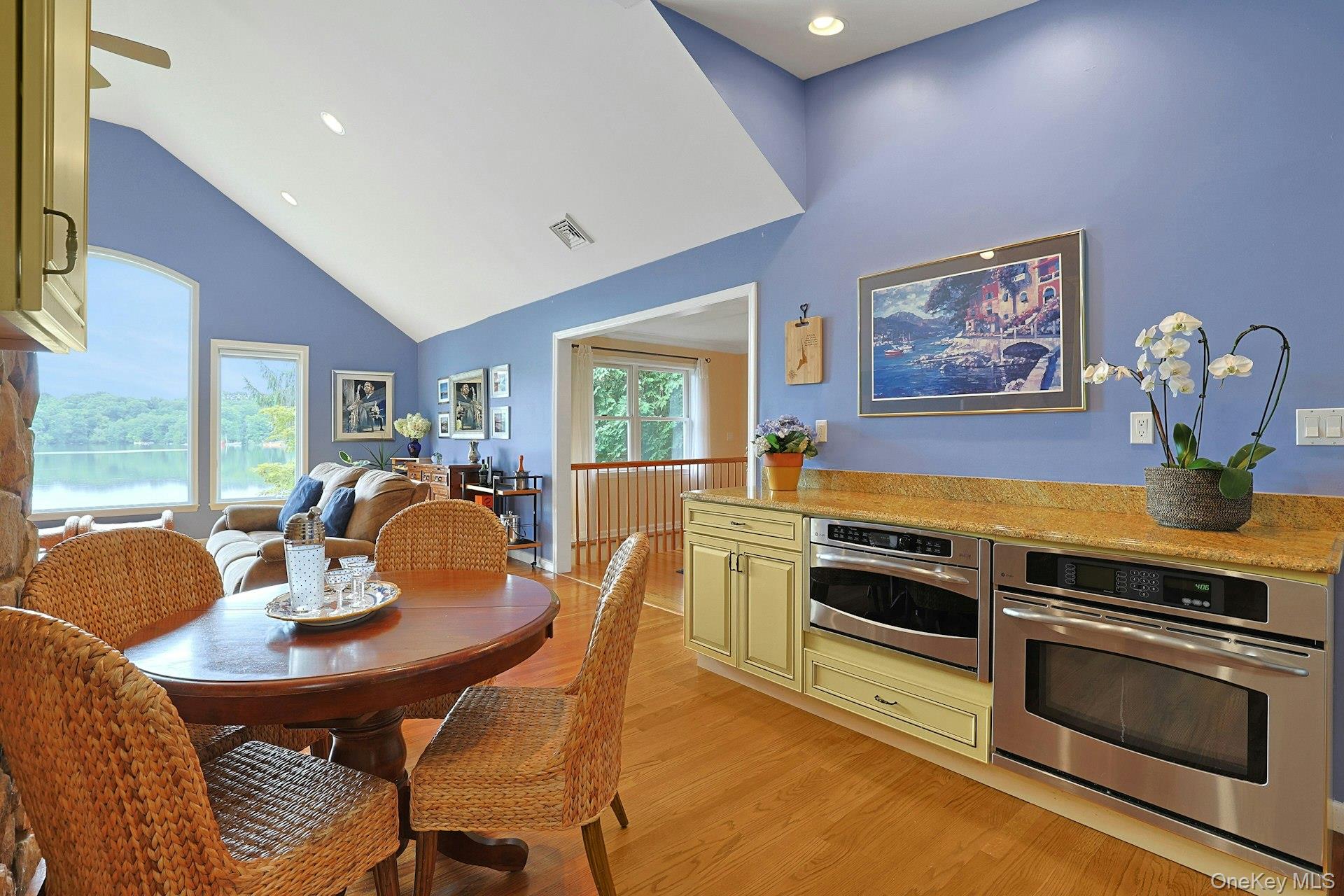 11 Lakeside Road – For Sale photo 10