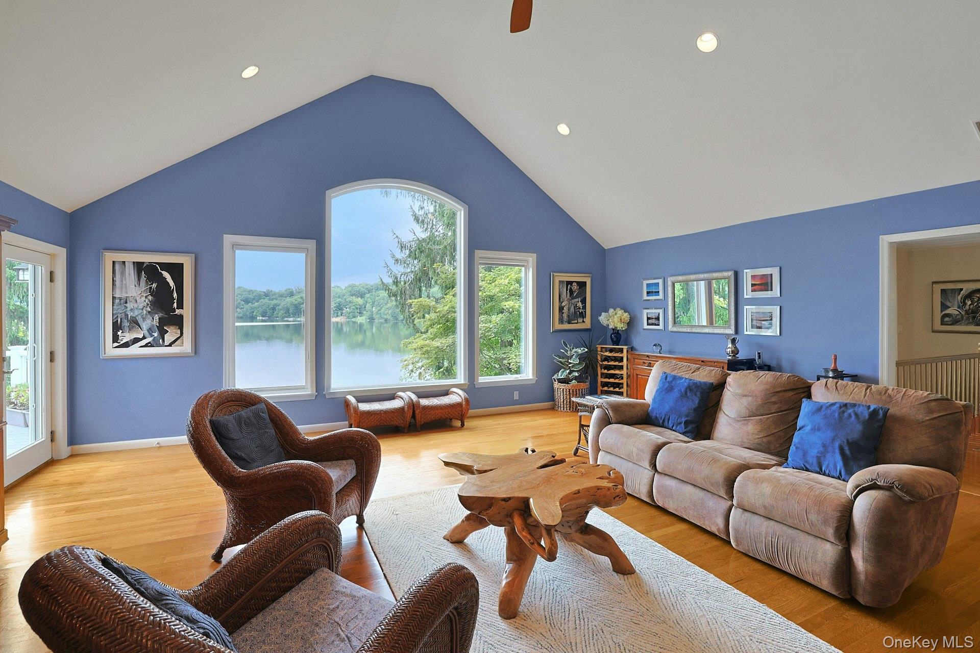 11 Lakeside Road – For Sale photo 7