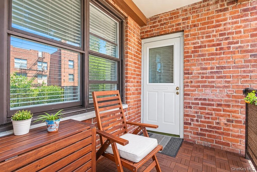 119 S Highland Avenue, Unit 5E photo 17