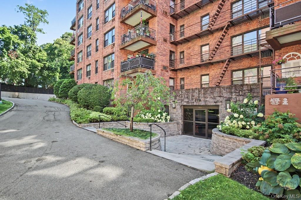 119 S Highland Avenue, Unit 5E