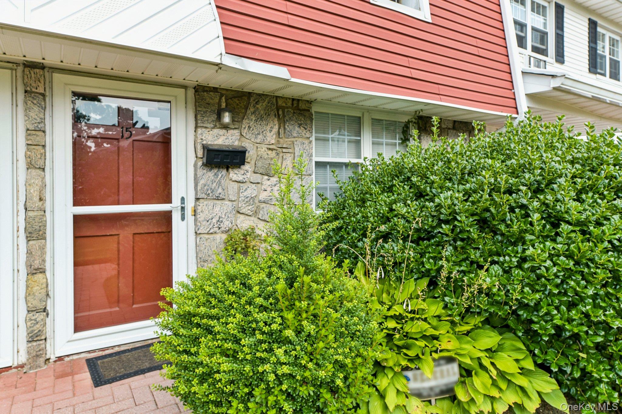 15 Springwood Drive – For Sale photo 3