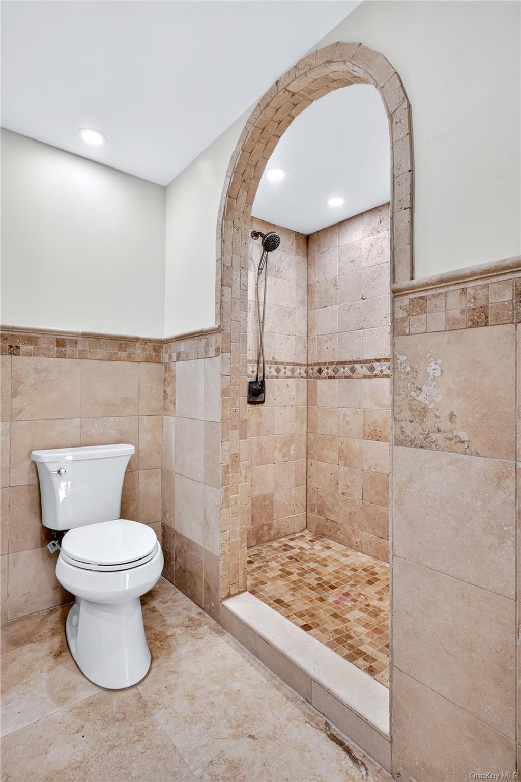 16 Dewey Street E – For Sale photo 20