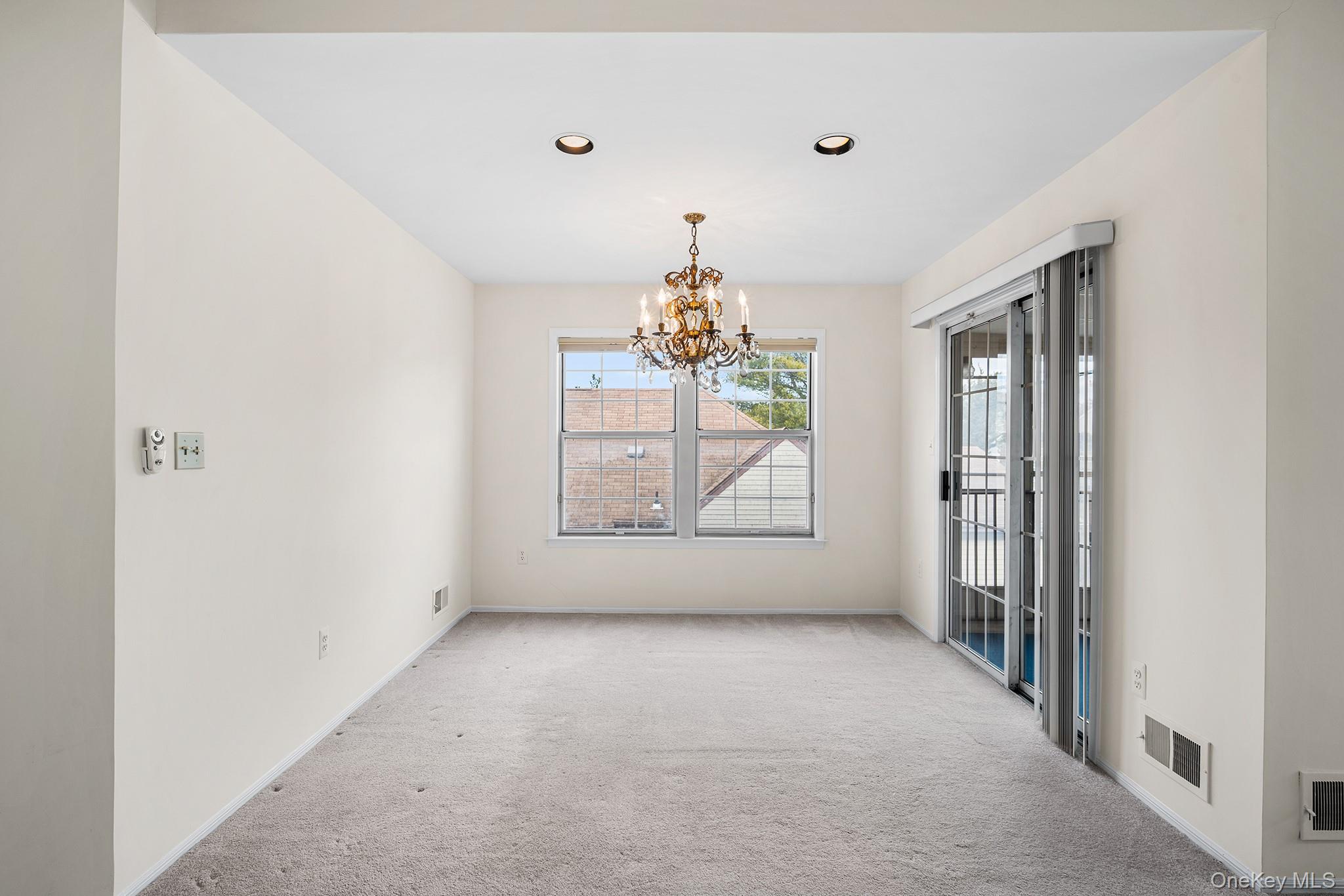 11D Rothwell Drive – For Sale photo 5