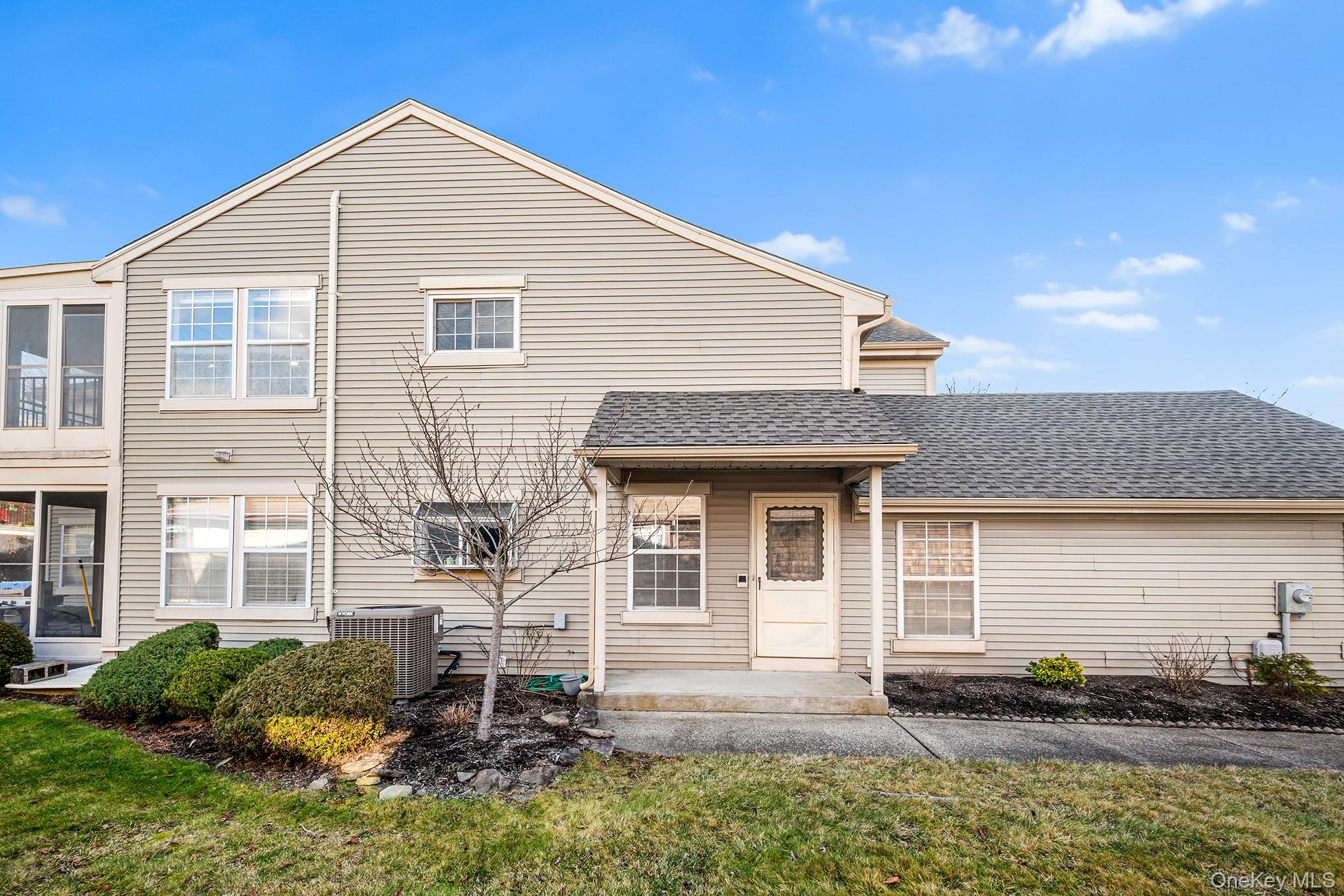 11D Rothwell Drive – For Sale