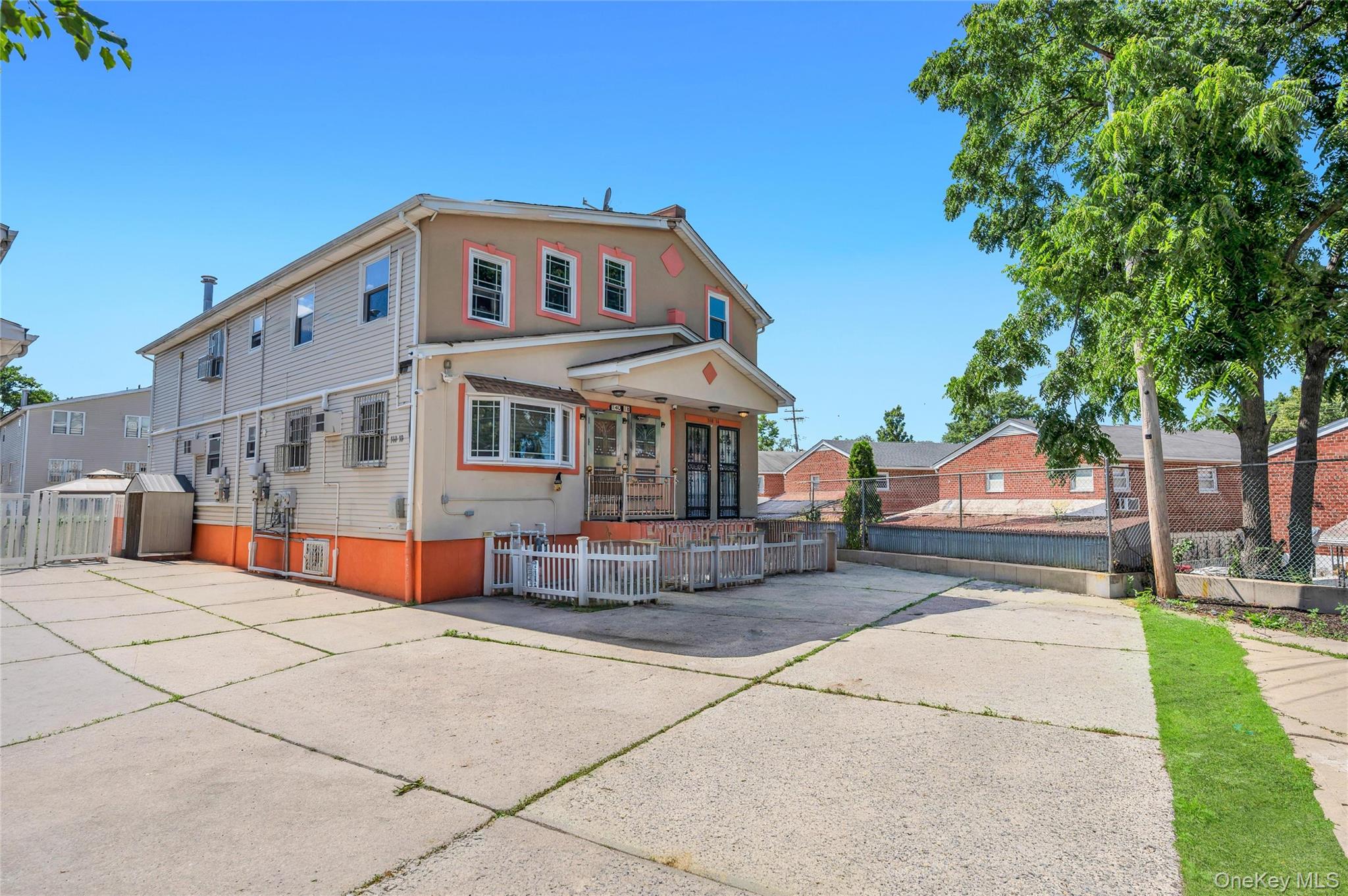 14014 Charles Lane – For Sale photo 3