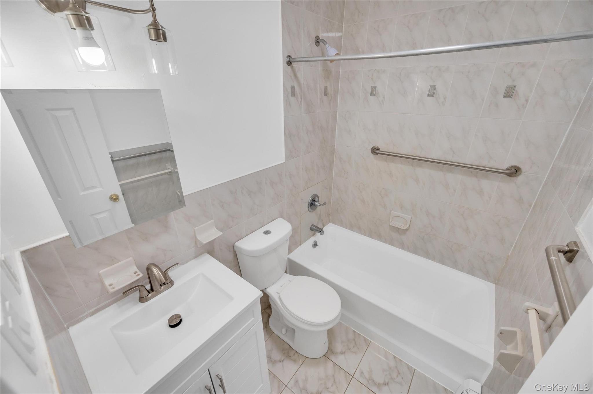 14014 Charles Lane – For Sale photo 18