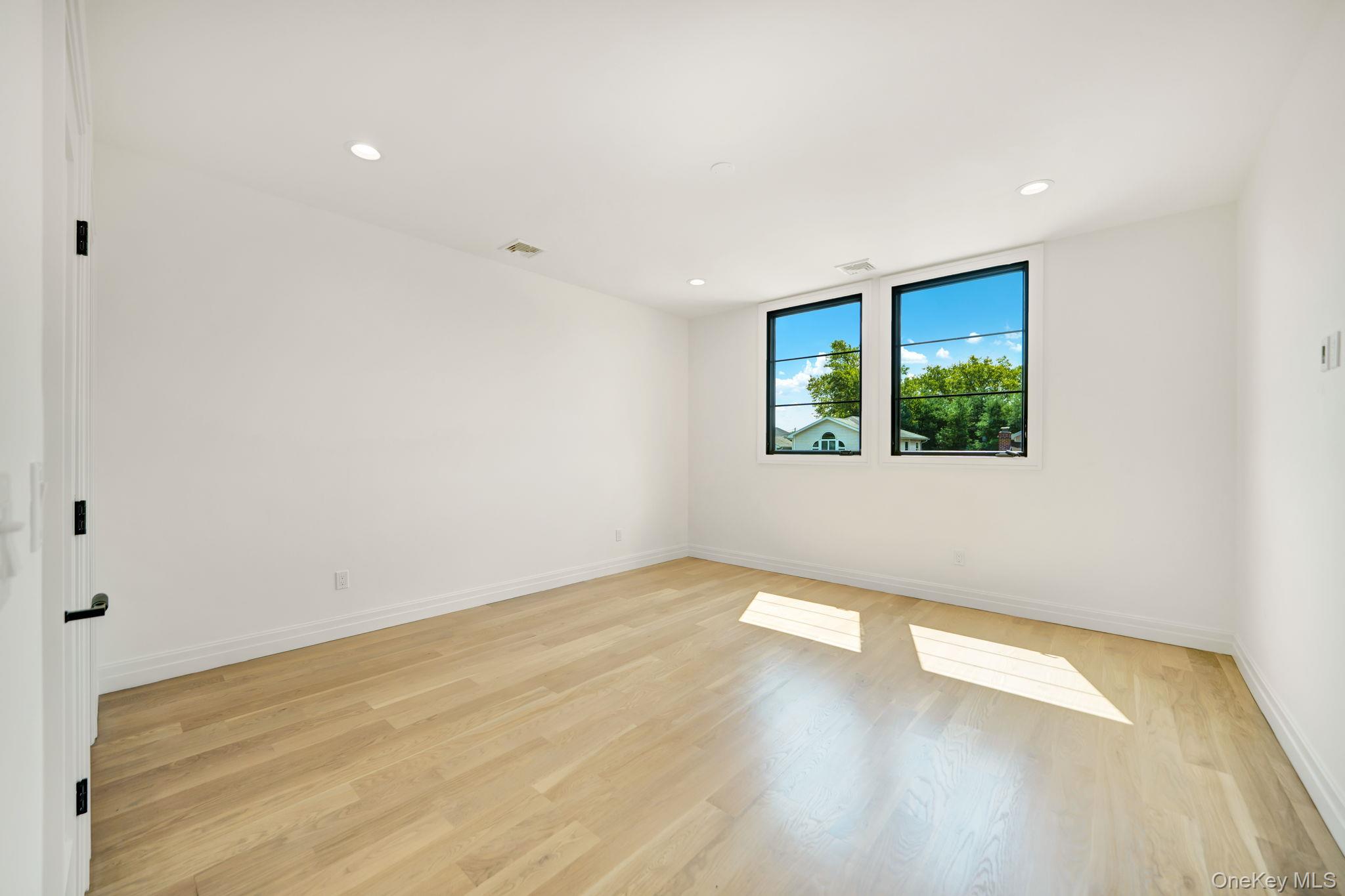 1931 Stratford Drive – For Sale photo 21