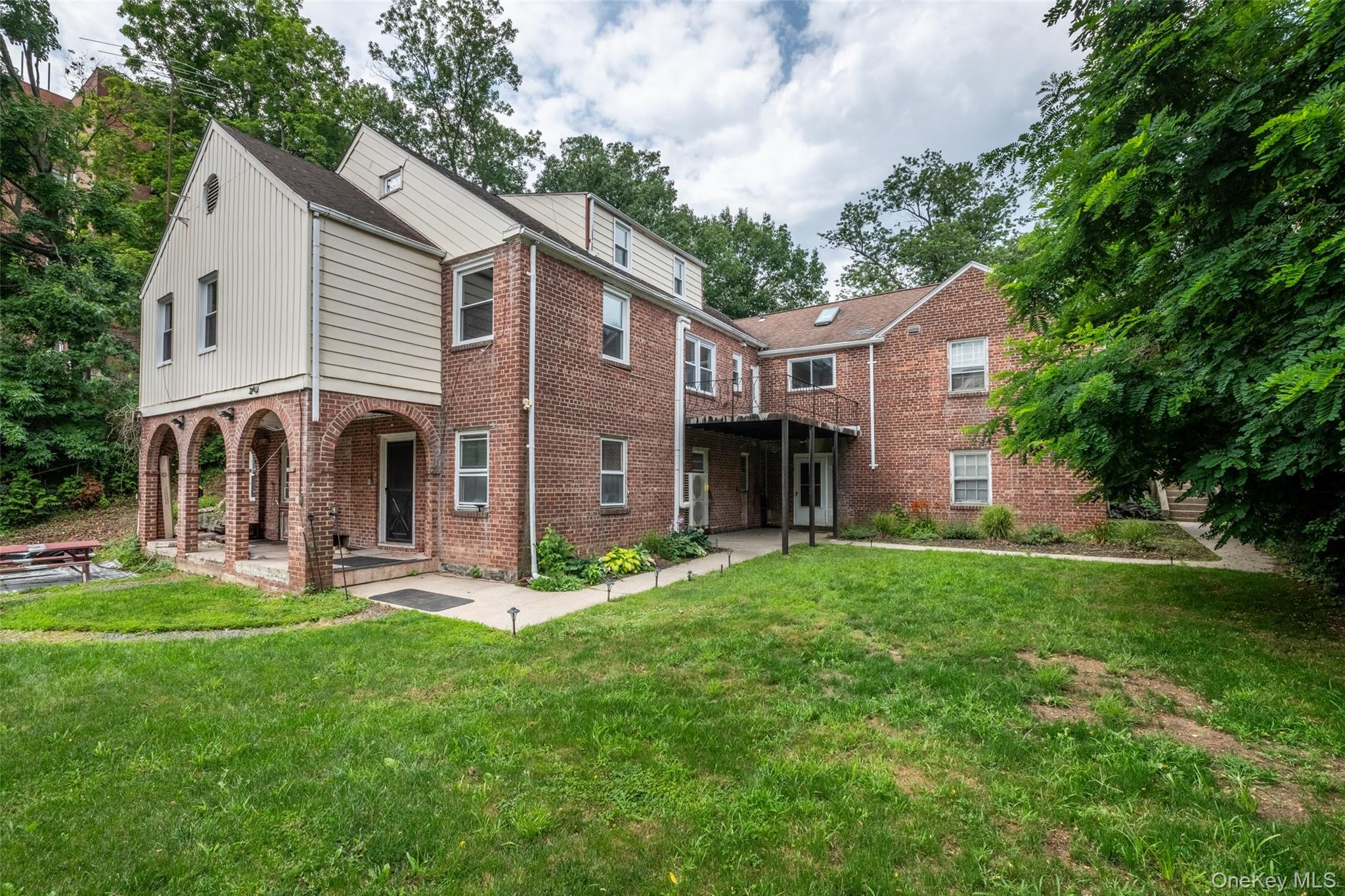 6 Truman Avenue – For Sale photo 2