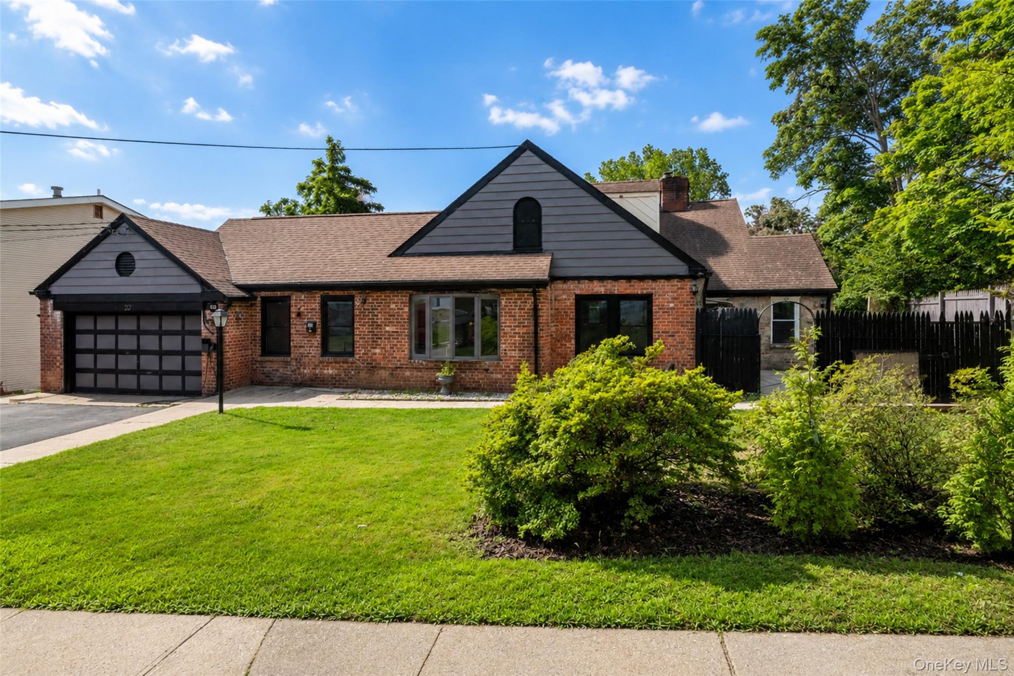 6 Truman Avenue – For Sale
