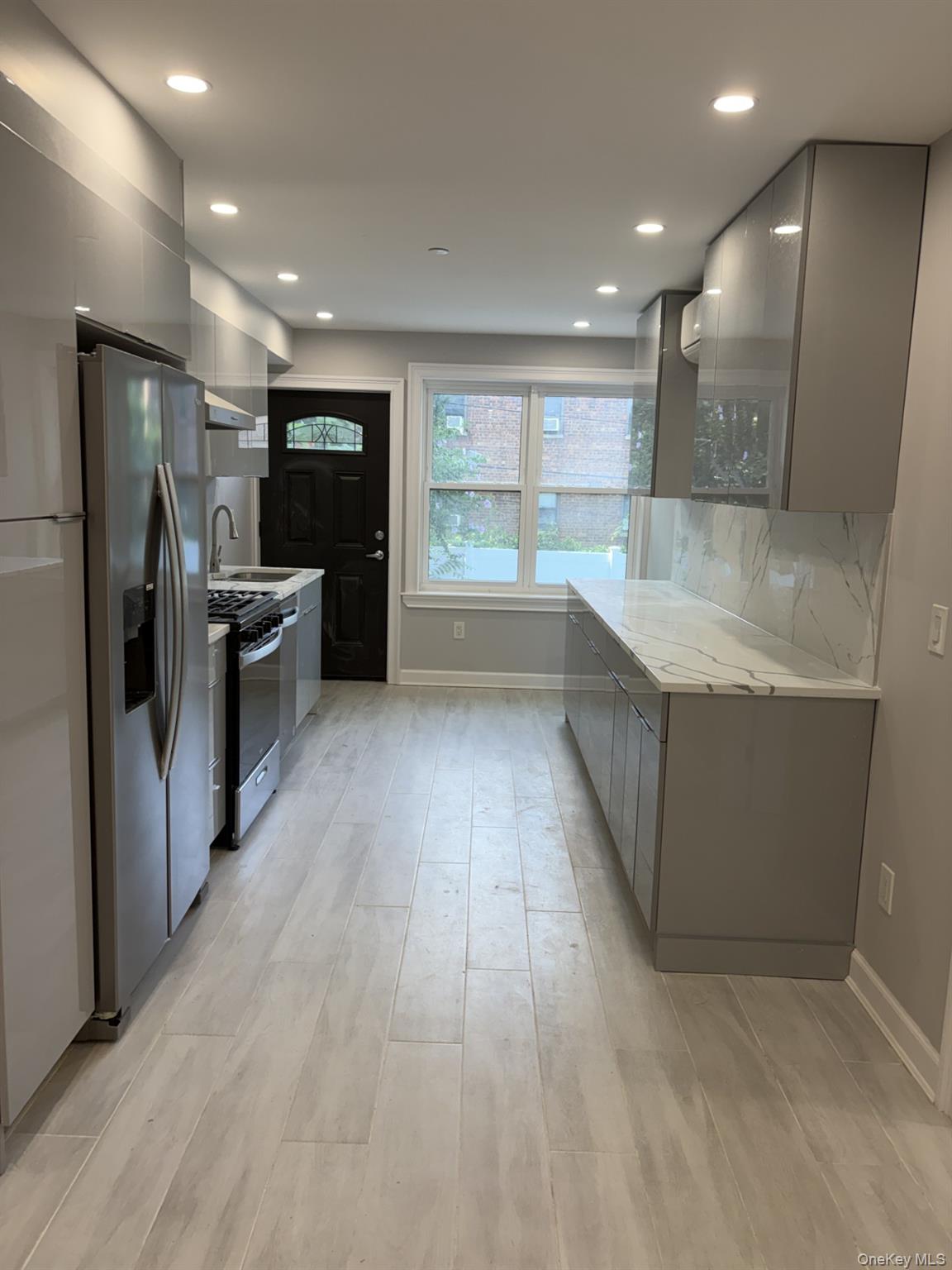 14441 78th Avenue, Unit 1 photo 2