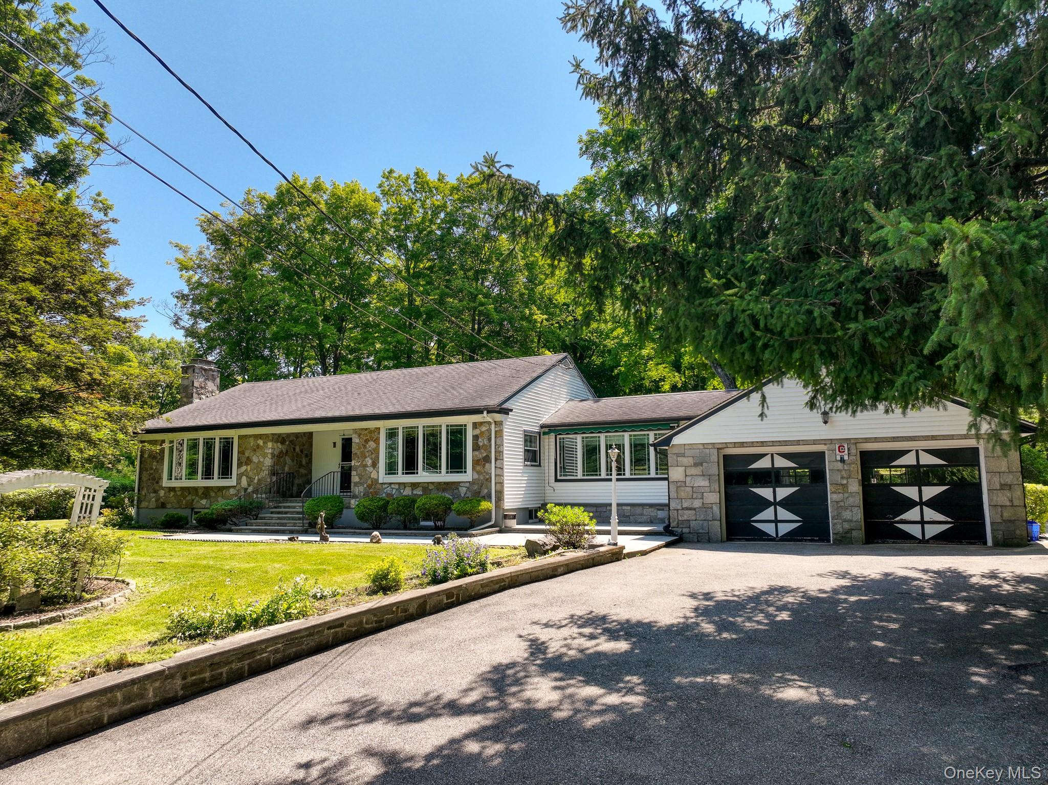 7 Old Mine Road – For Rent