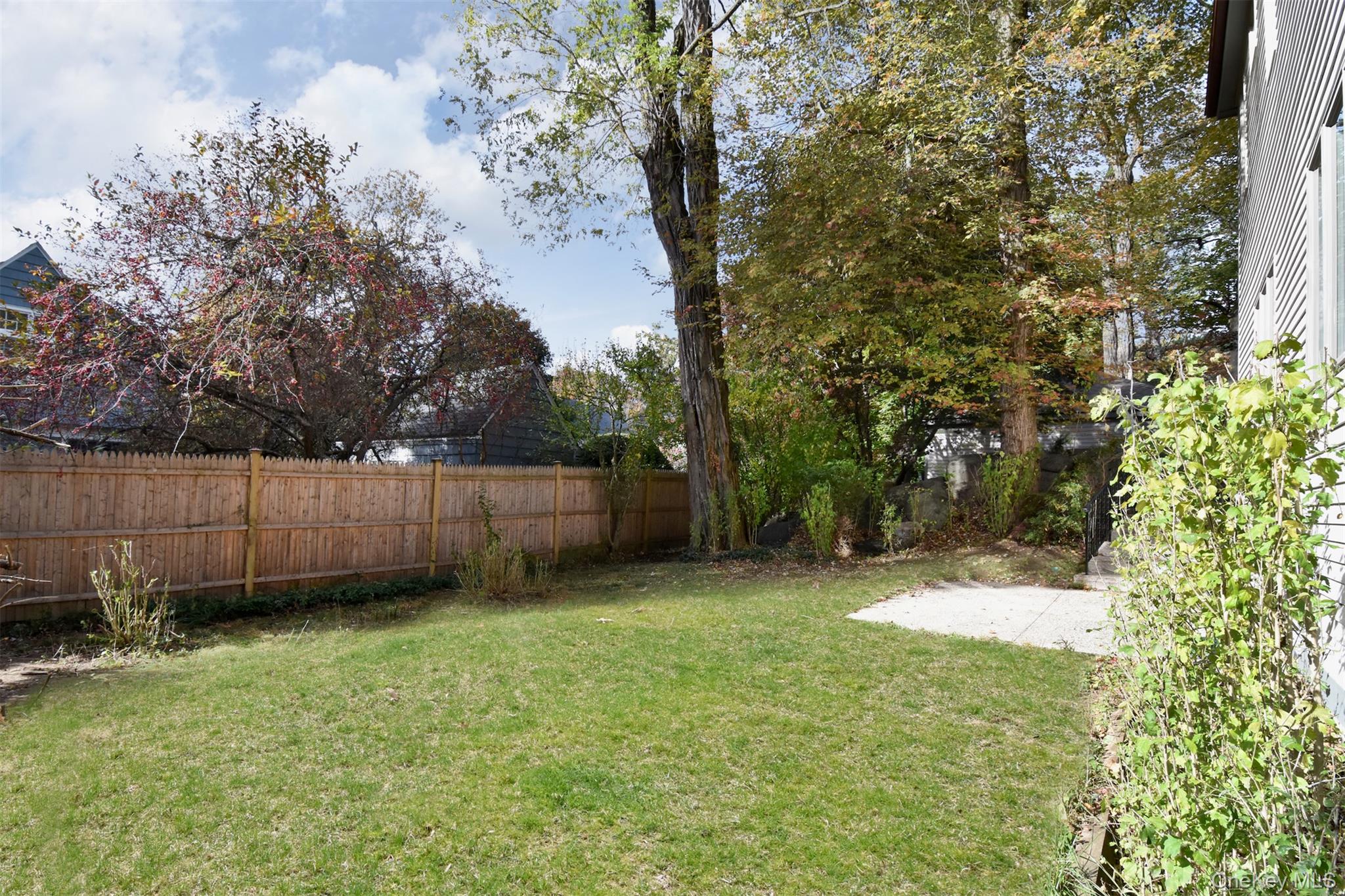 42 Ravensdale Road – For Sale photo 24