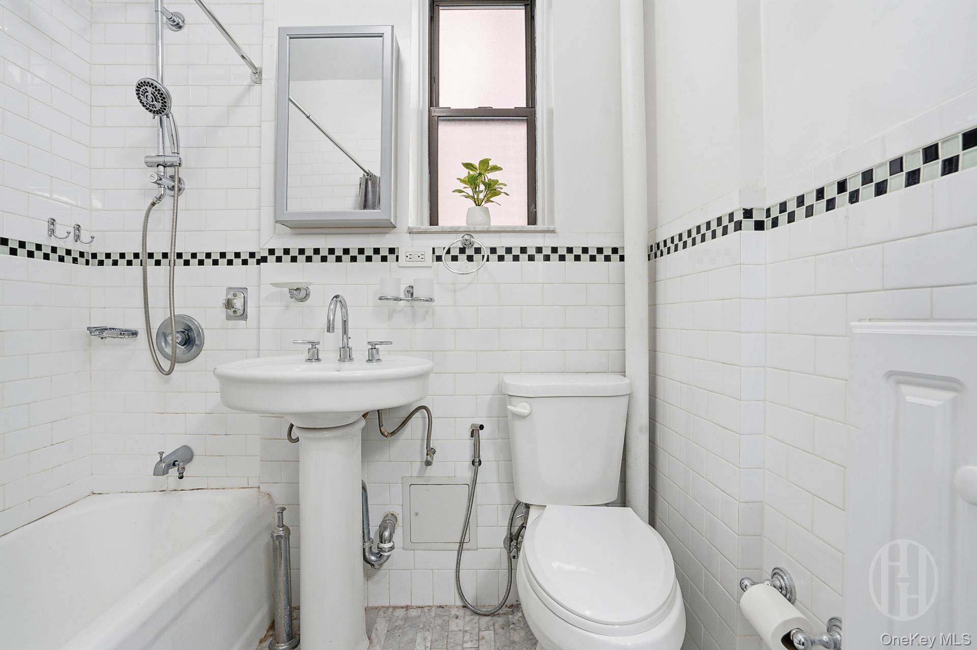 3545 81st Street, Unit B5 photo 9