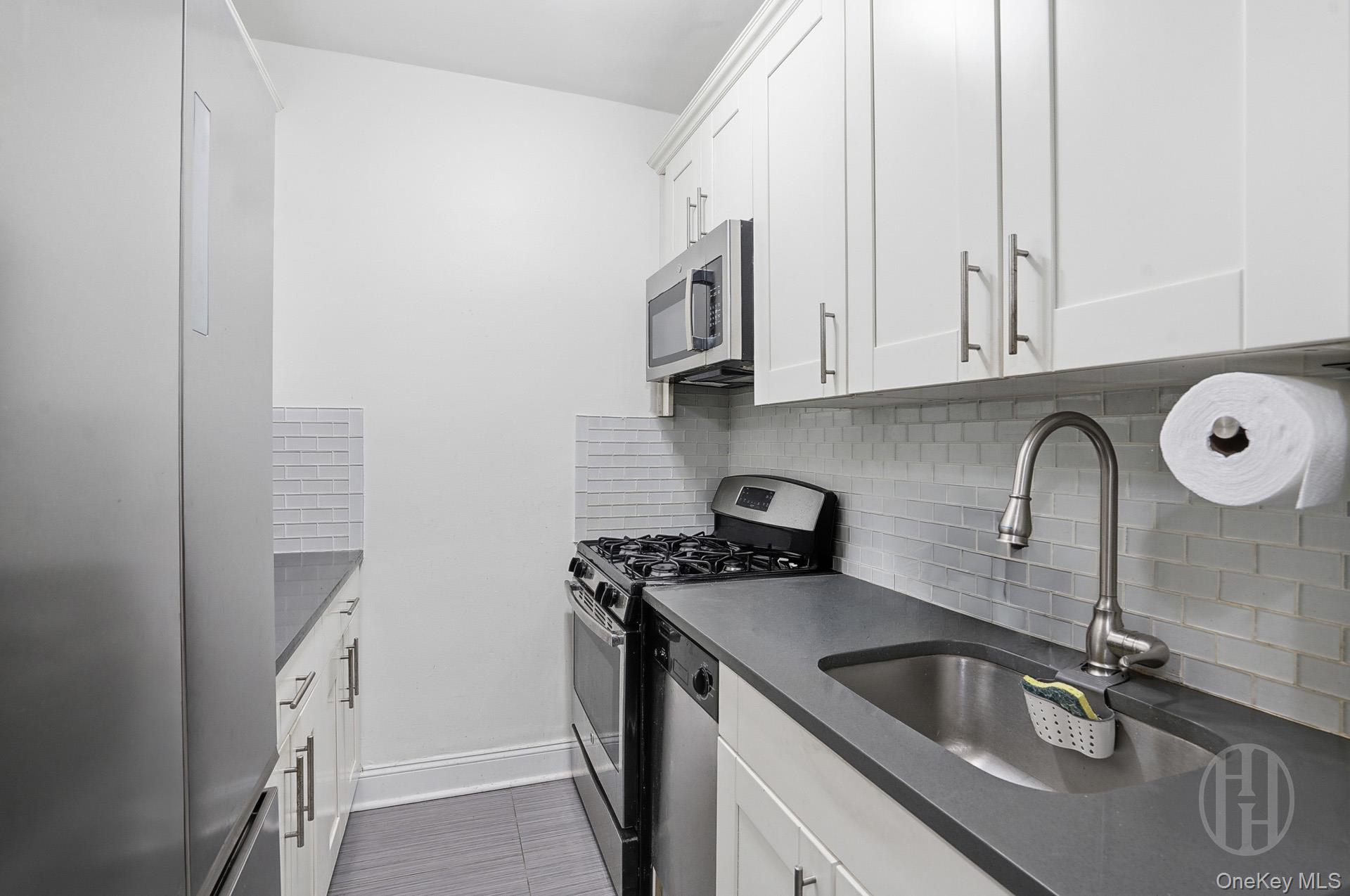 3545 81st Street, Unit B5 photo 8