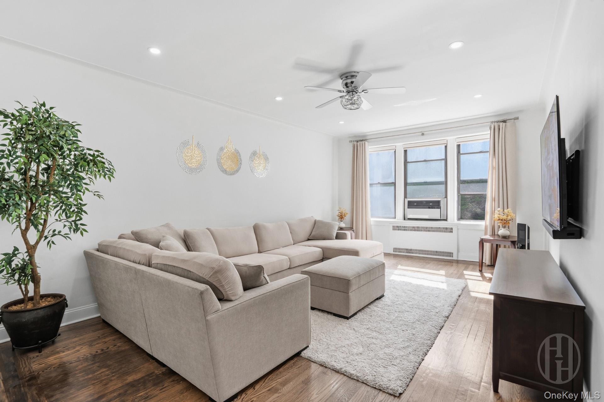 3545 81st Street, Unit B5