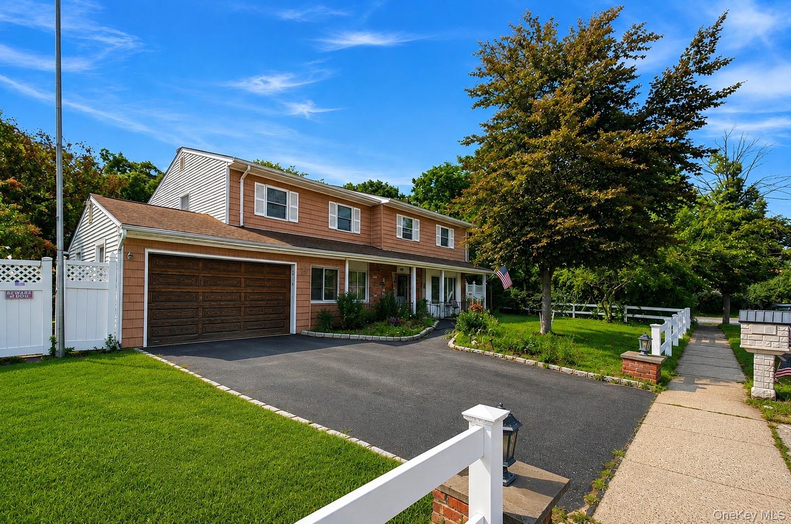8 Singingwood Drive – For Sale photo 3