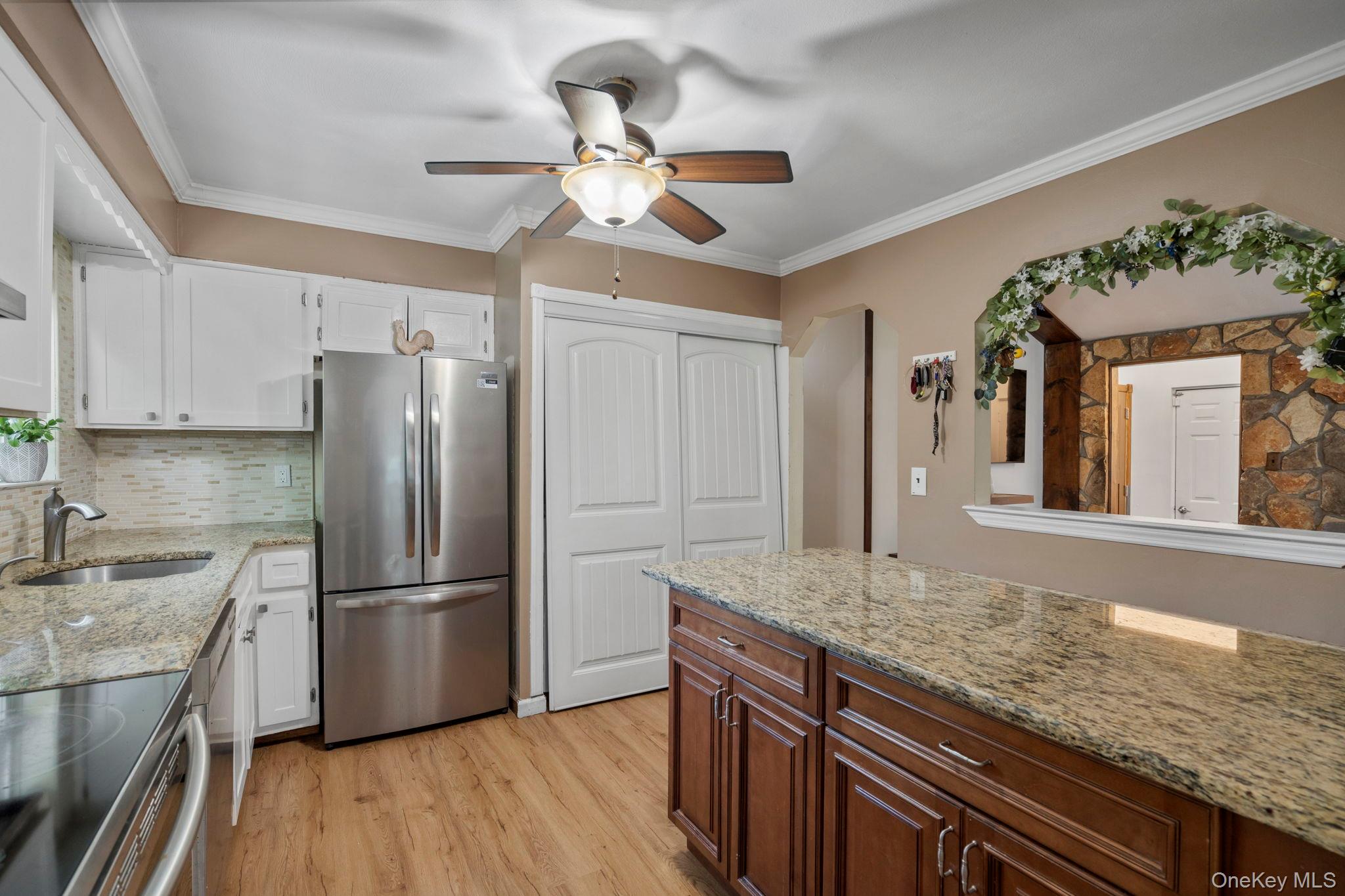 28 Yaphank Avenue – For Sale photo 10