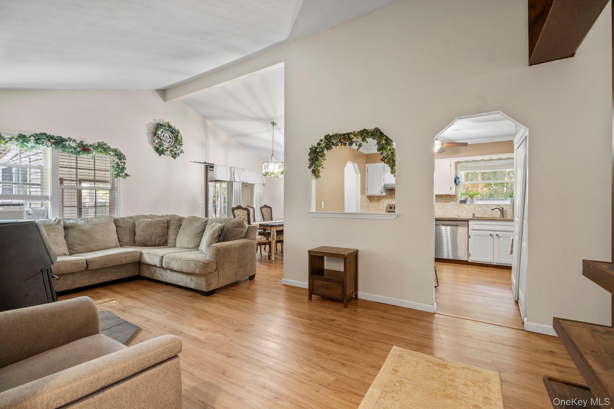 28 Yaphank Avenue – For Sale photo 3