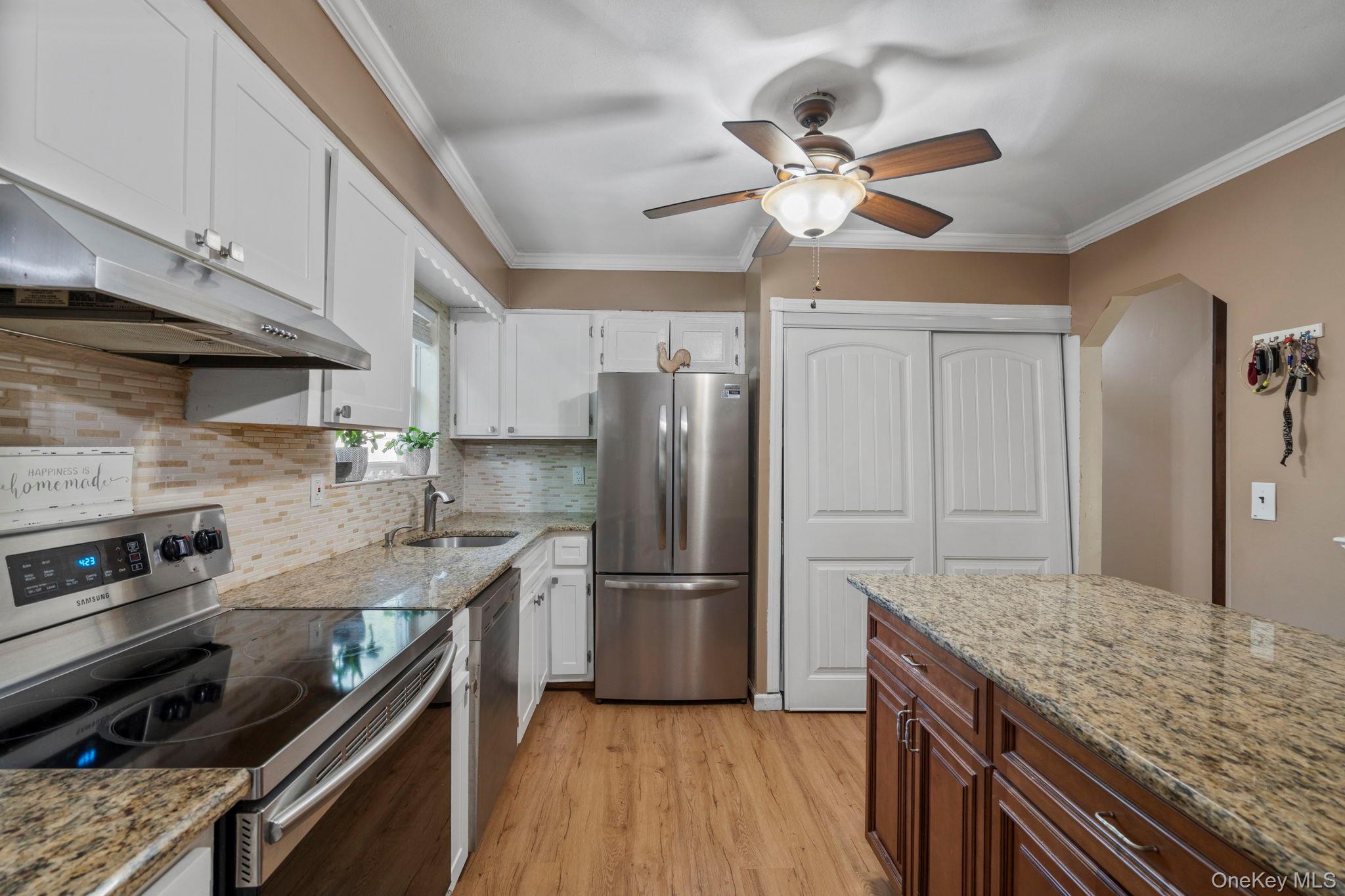 28 Yaphank Avenue – For Sale photo 11