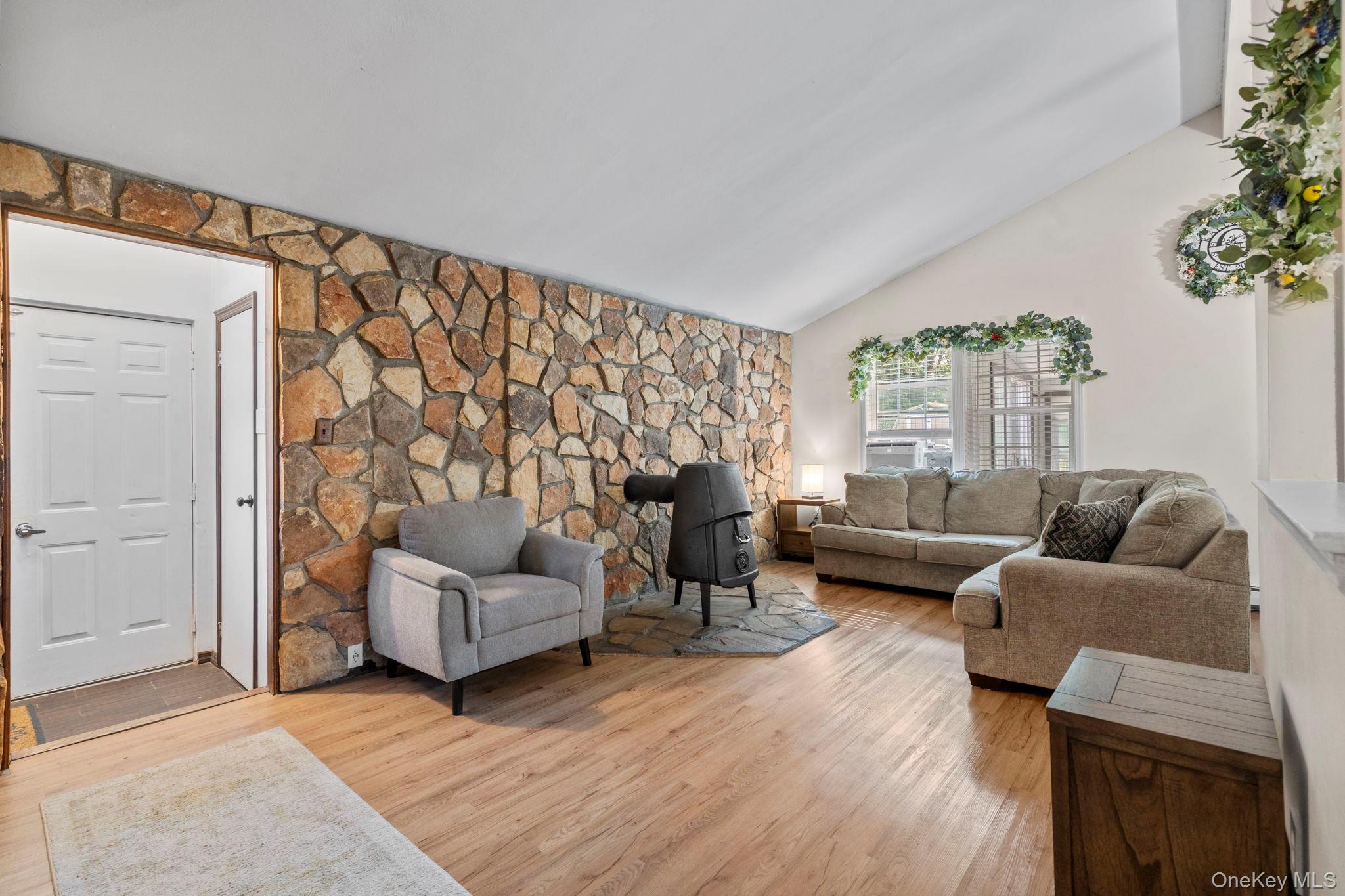 28 Yaphank Avenue – For Sale photo 4