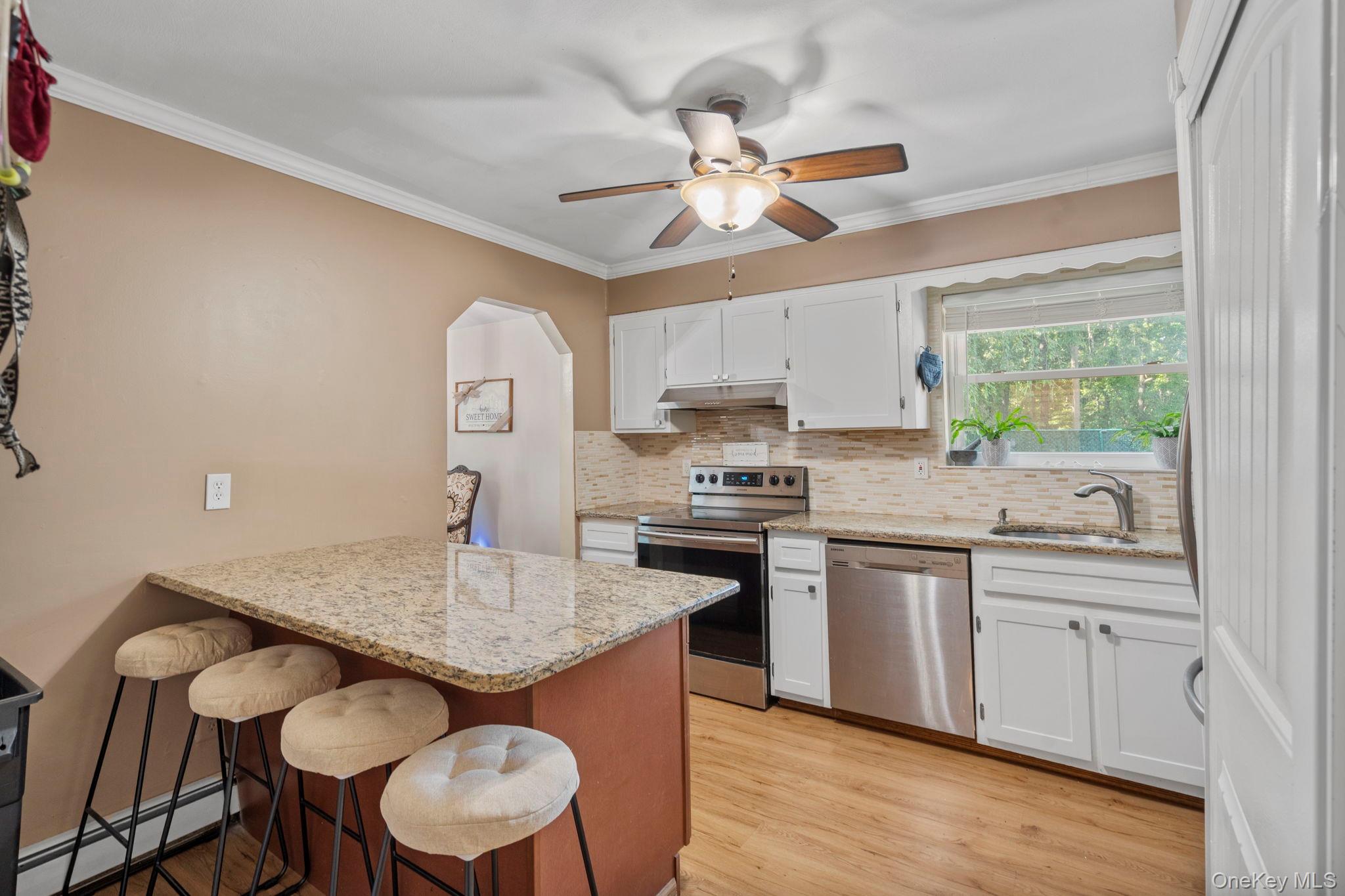 28 Yaphank Avenue – For Sale photo 13
