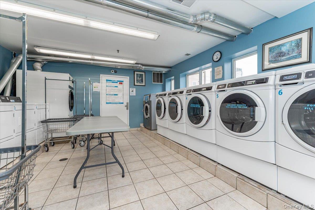1432 Outlook Avenue, Unit 3 photo 15