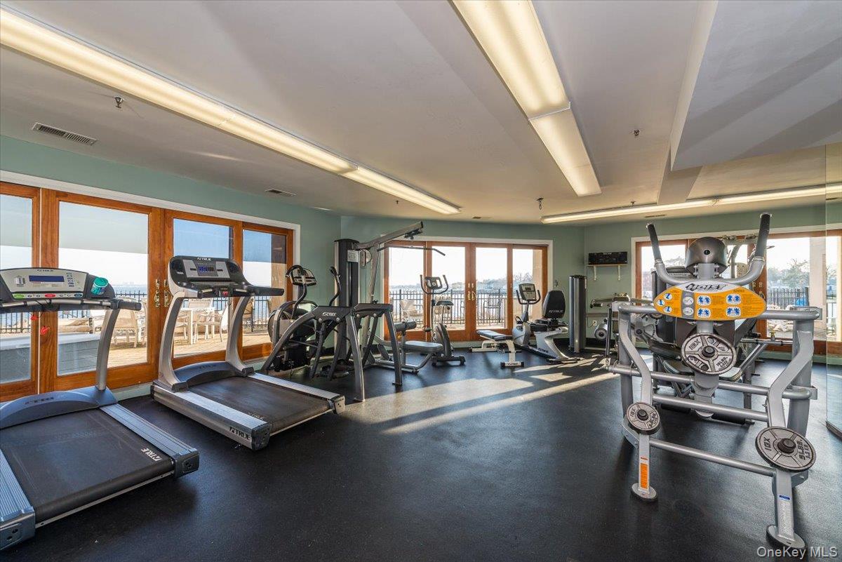 1432 Outlook Avenue, Unit 3 photo 14