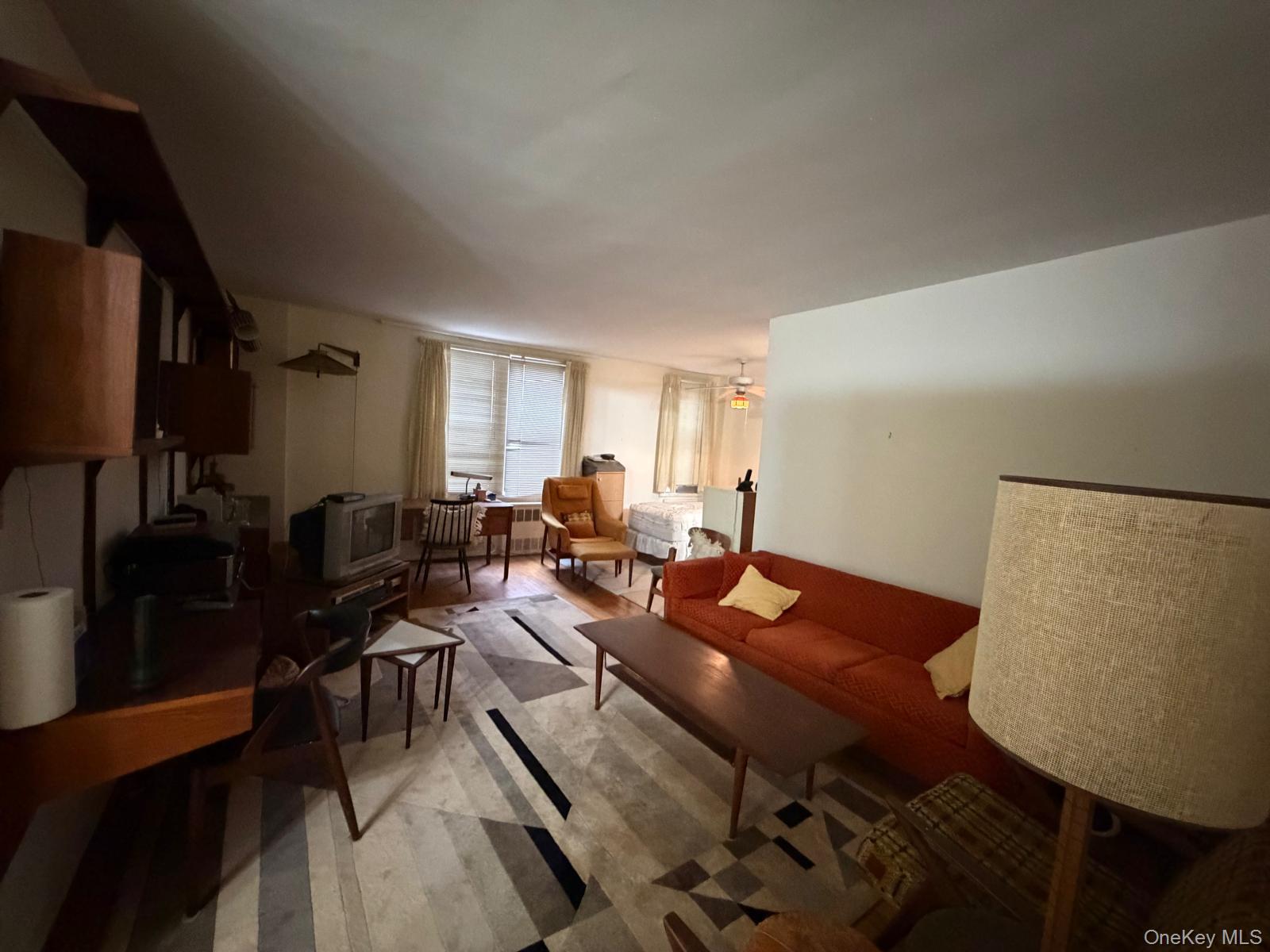 78-40 164th St, Unit 2M photo 3