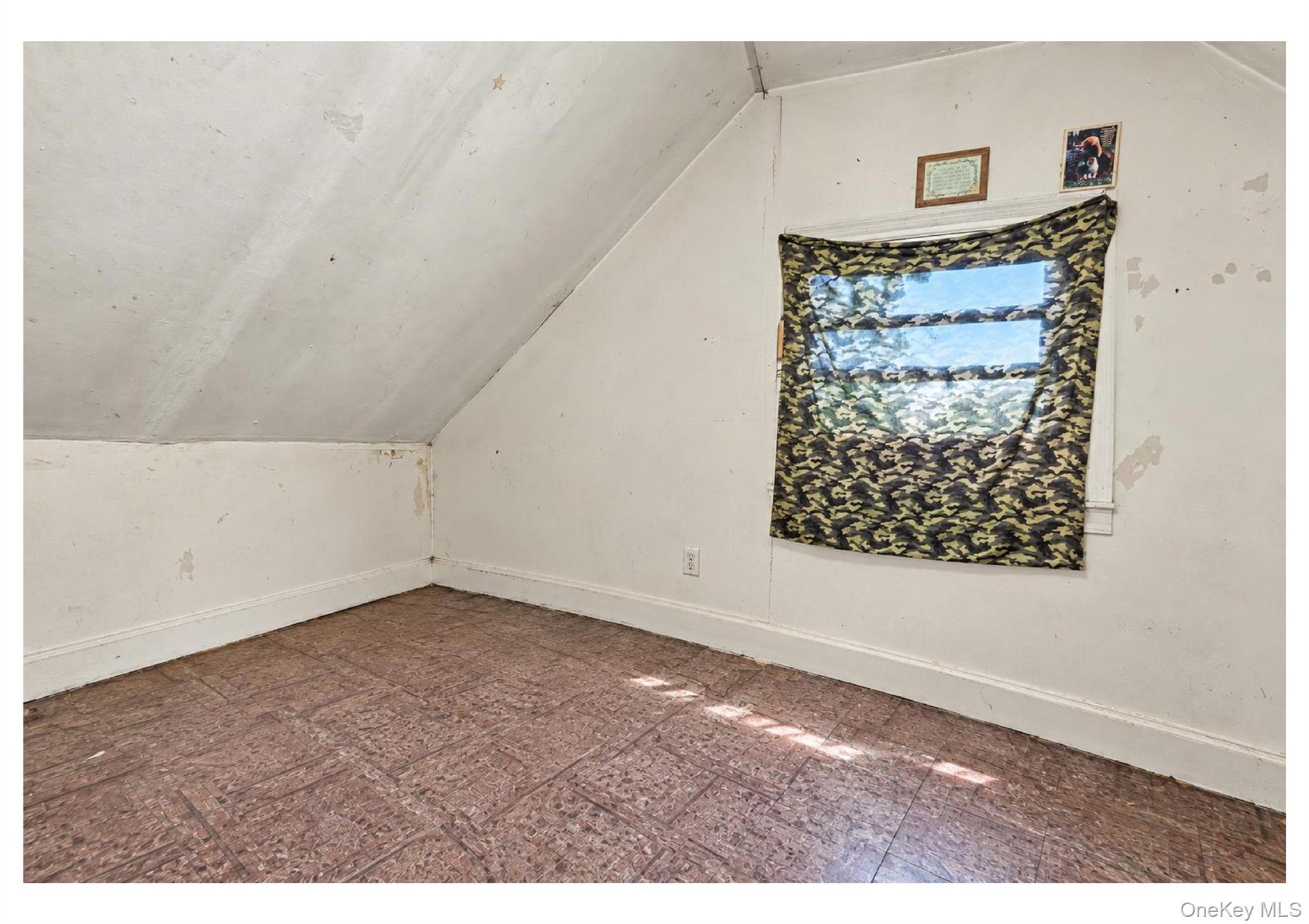 933 South Street – For Sale photo 14