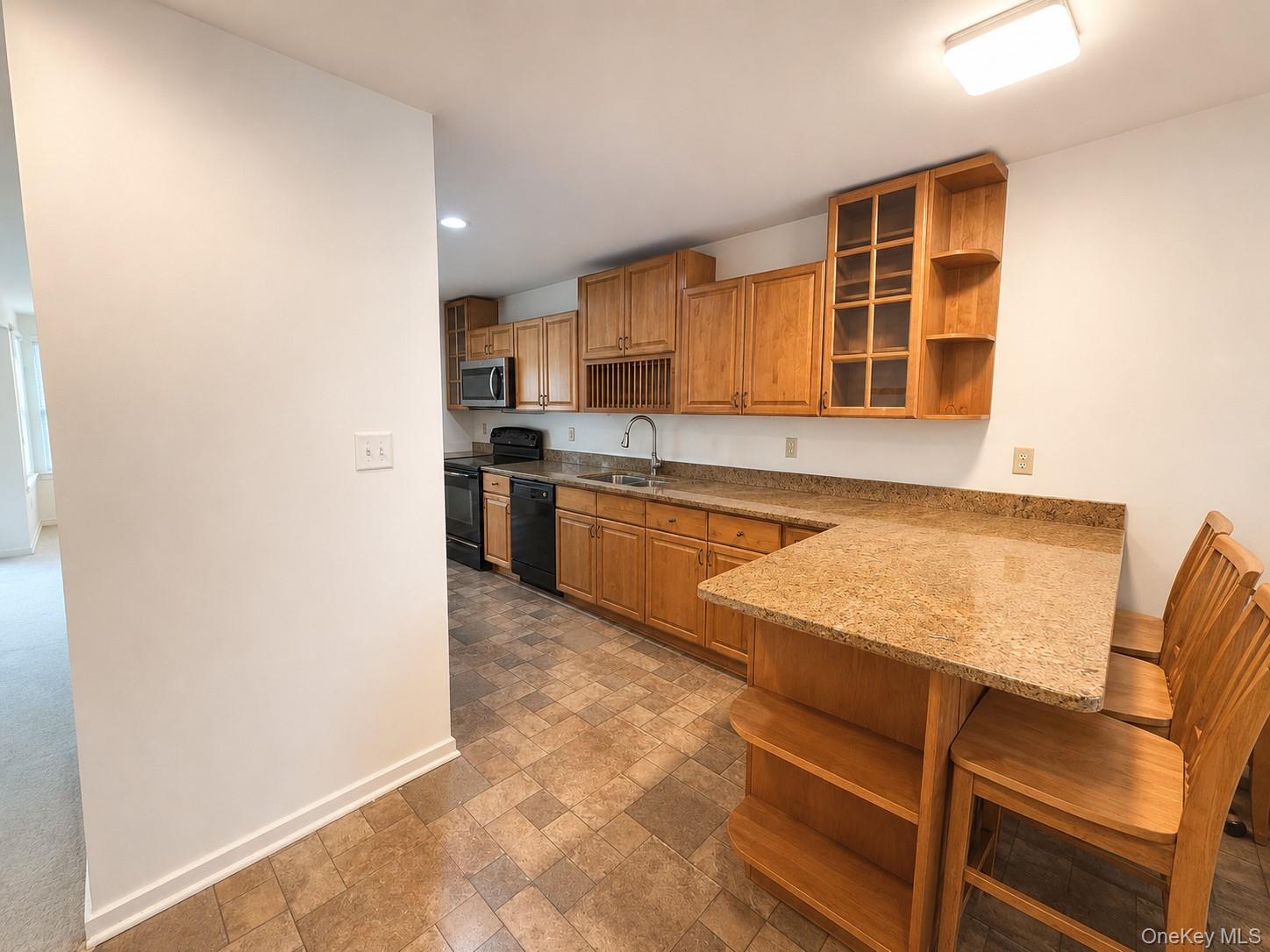 504 Continental Drive – For Rent photo 5
