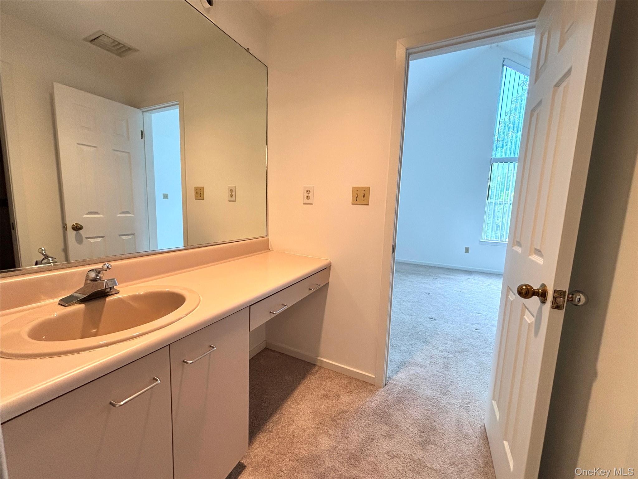 504 Continental Drive – For Rent photo 15