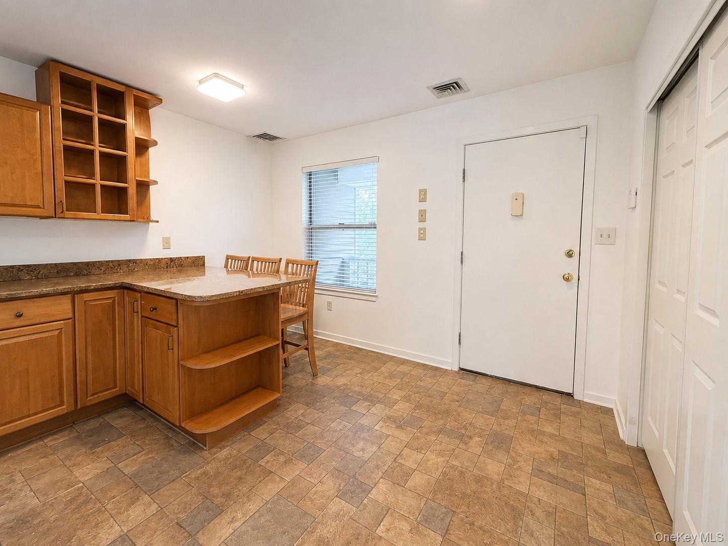 504 Continental Drive – For Rent photo 4