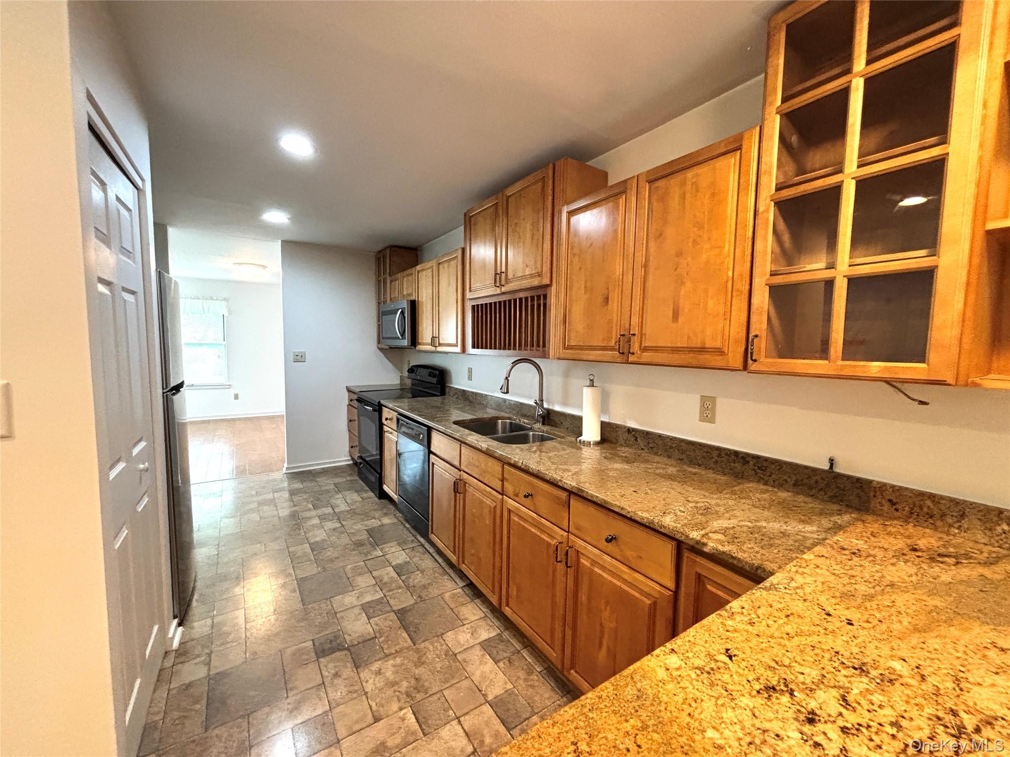 504 Continental Drive – For Rent photo 6