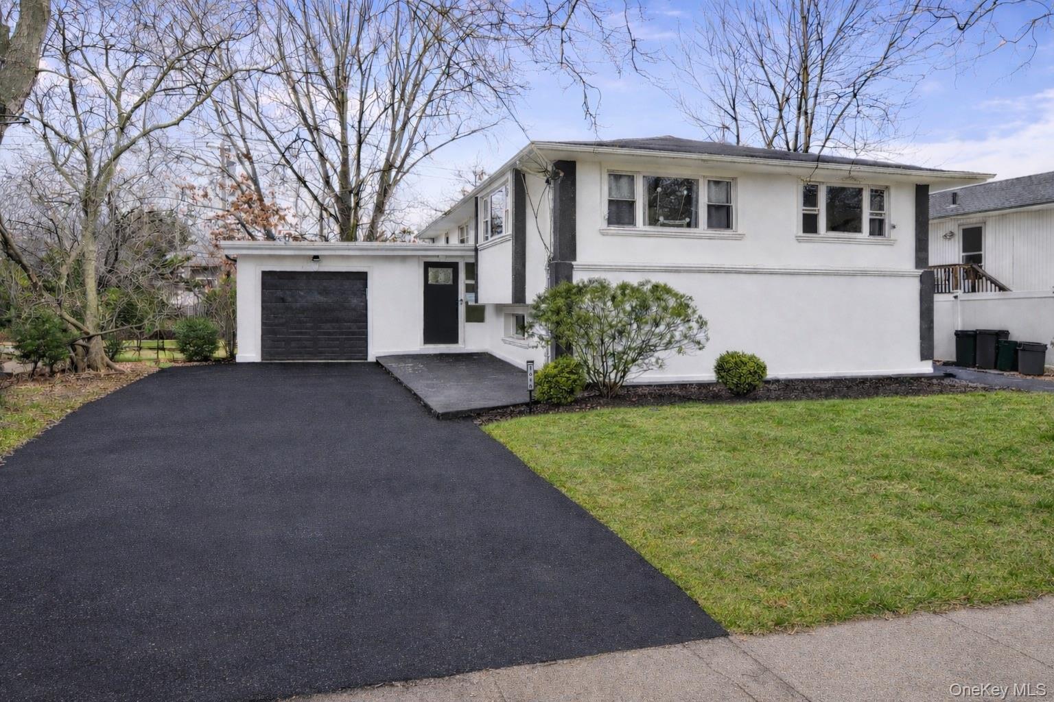 1016 Westwood Road – For Sale photo 2