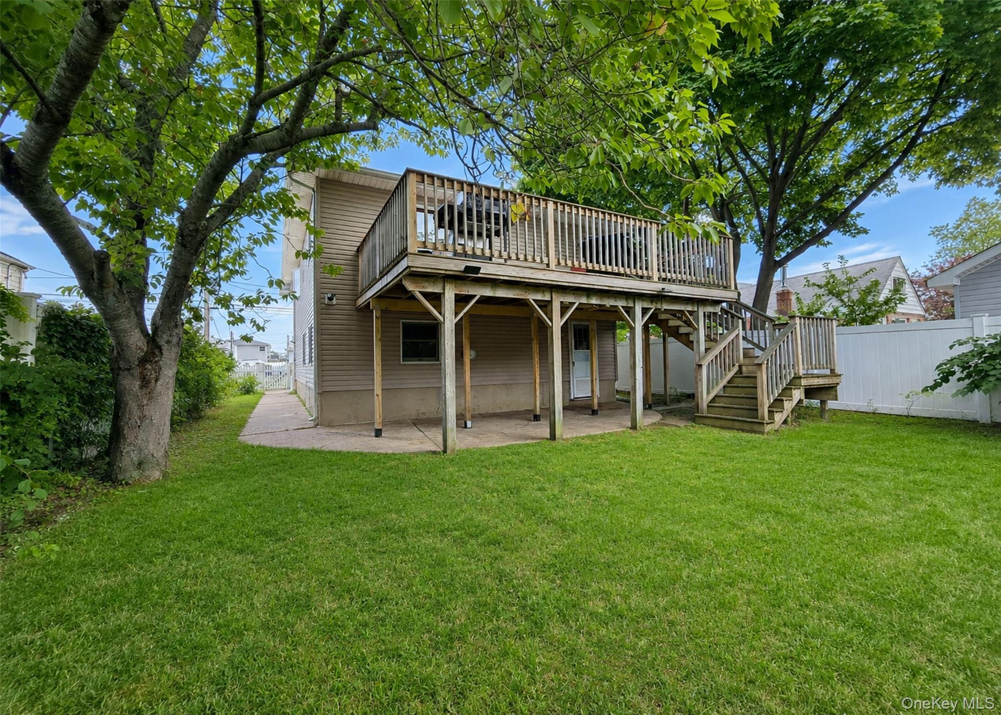 11 Farragut Avenue – For Sale photo 19