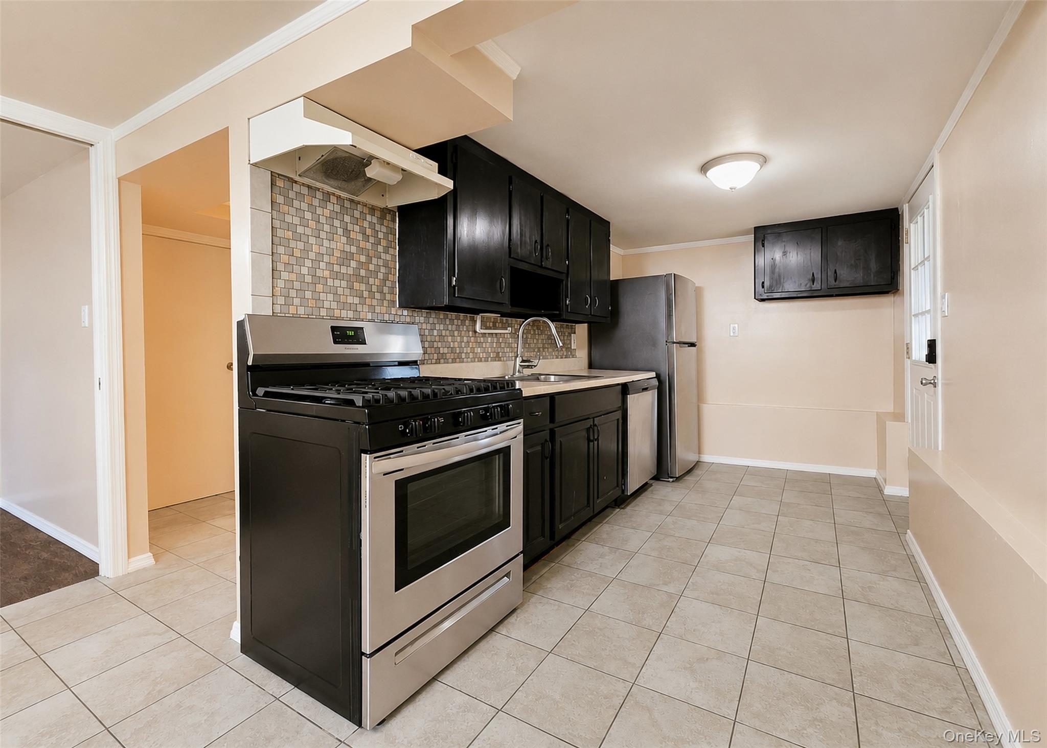 11 Farragut Avenue – For Sale photo 14