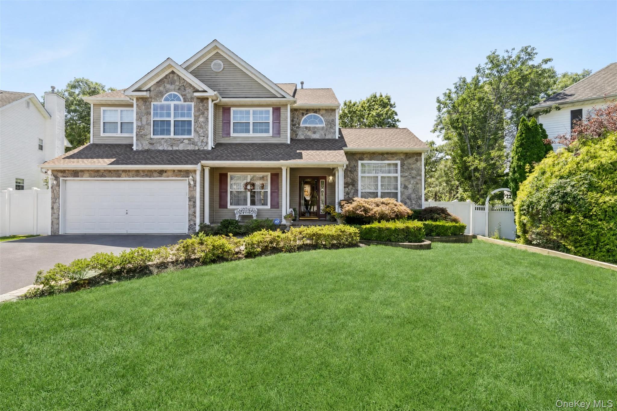 15 Scenicview Crescent – For Sale photo 3
