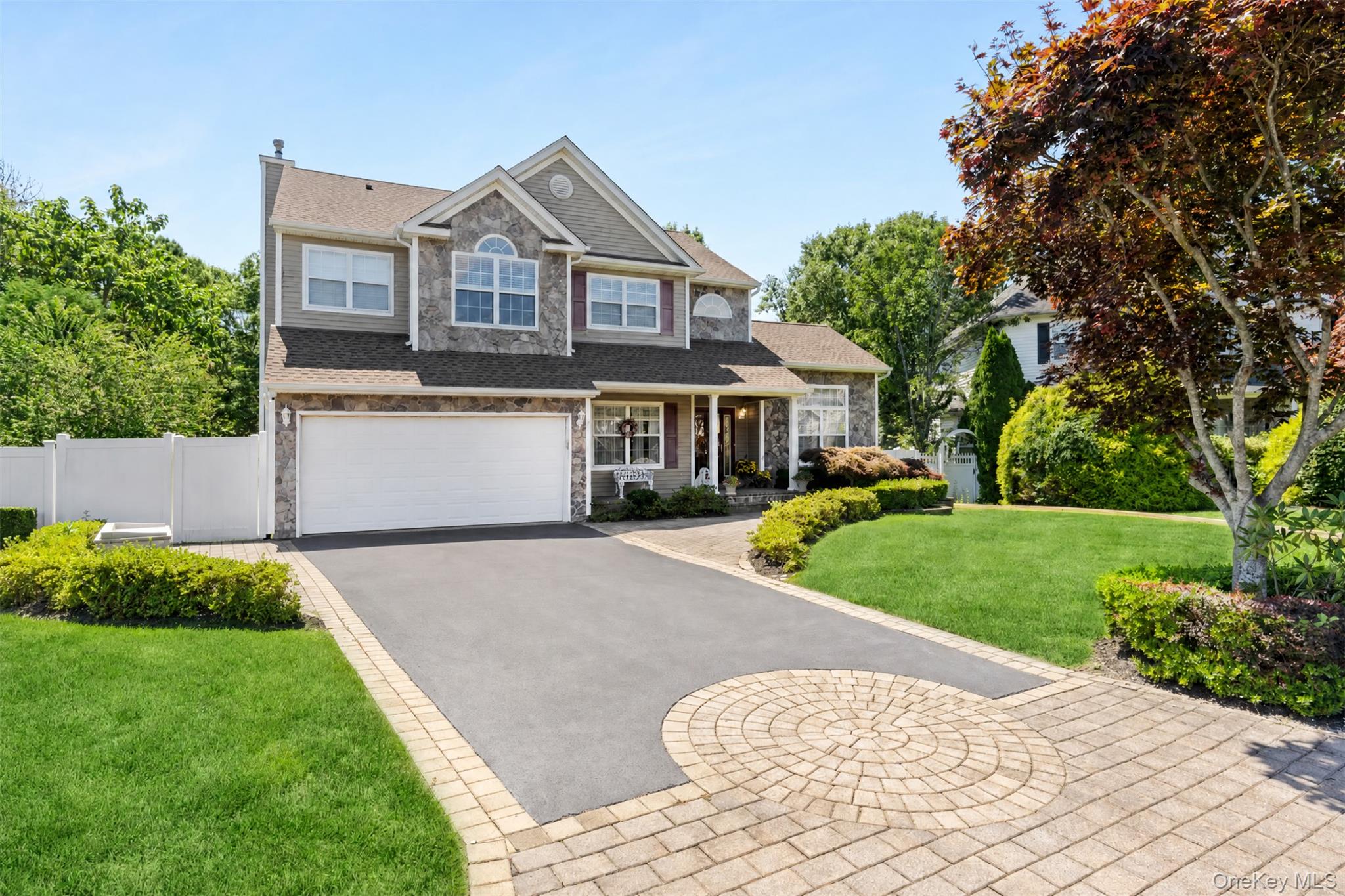 15 Scenicview Crescent – For Sale photo 2