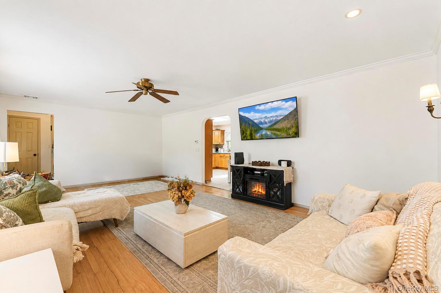 241 Riverside Drive – For Sale photo 12
