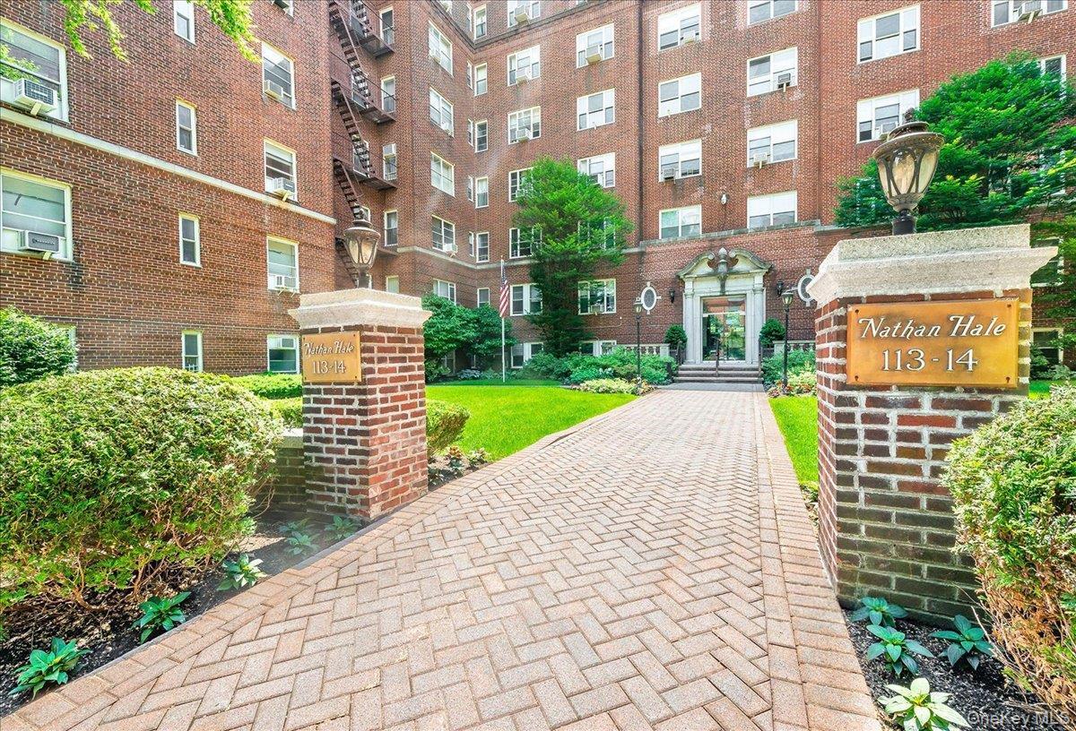 113-14 72nd Road, Unit 2J photo 3